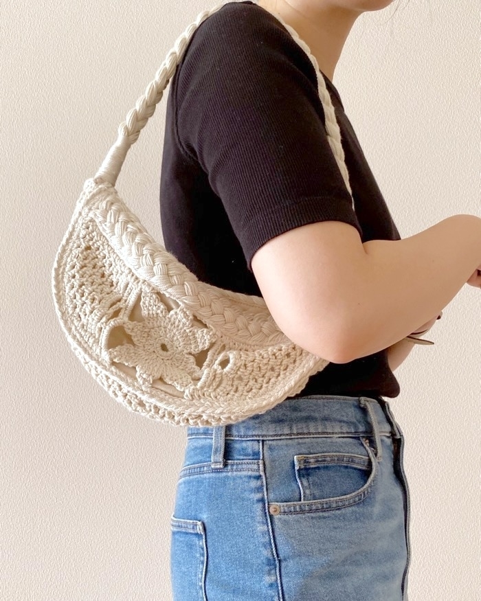 ZARA（ザラ）のおすすめバッグ「マクラメショルダーバッグ」
