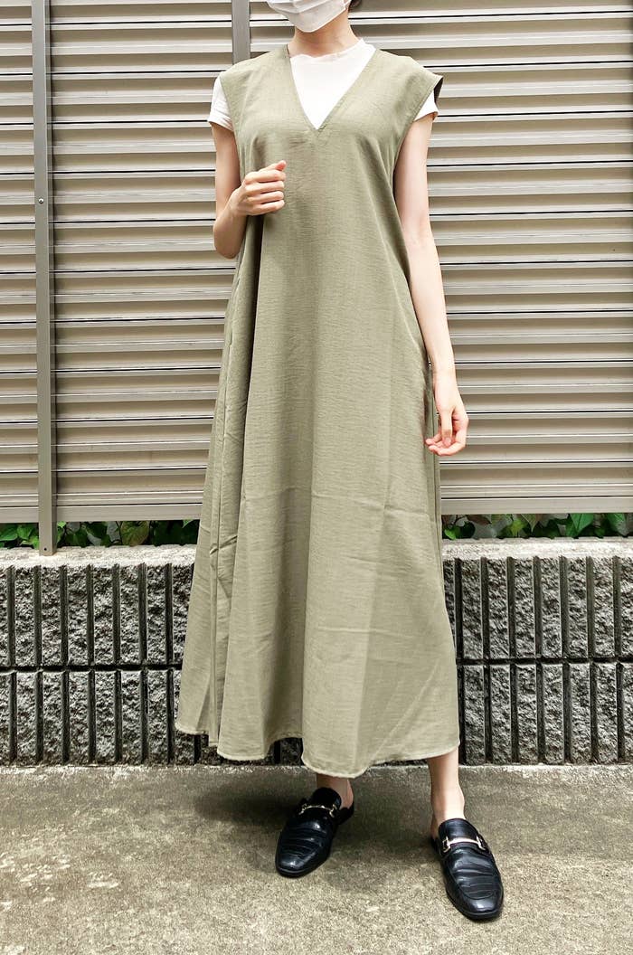 Honeys（ハニーズ）のおすすめワンピース「Vネックジャンスカ」