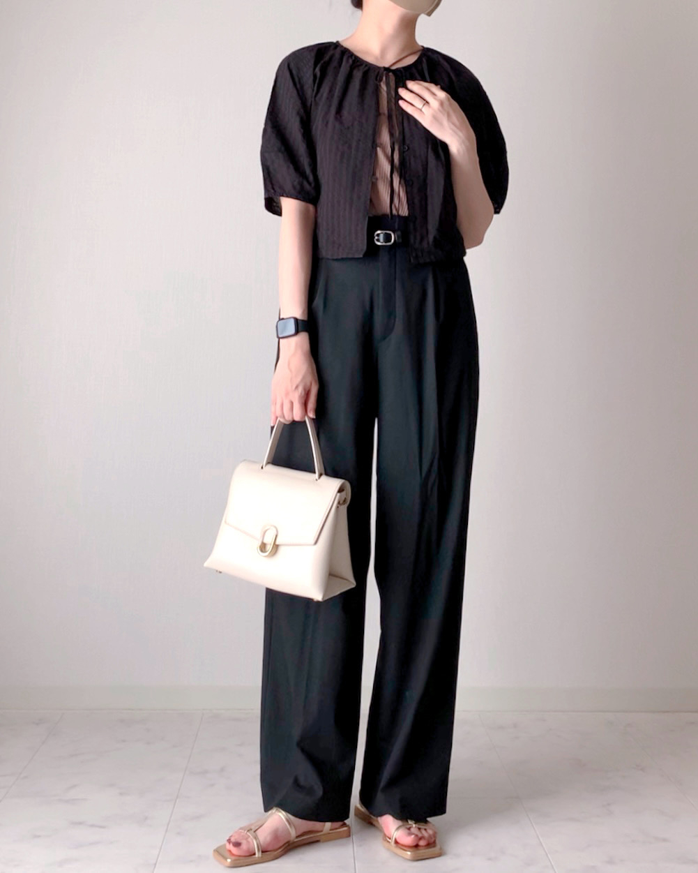 GU（ジーユー）のおすすめファッションアイテム「テクスチャーランタンスリーブブラウス（5分袖）Q」のコーディネート