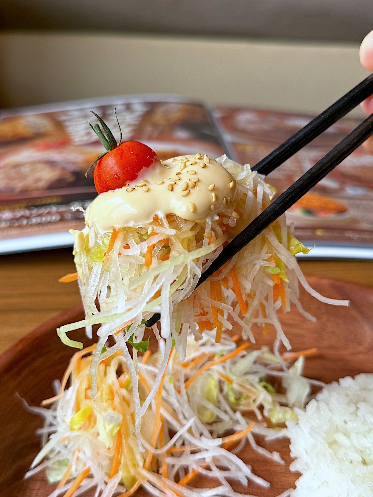 びっくりドンキーのおすすめメニュー「メンチカツカレーディッシュ」