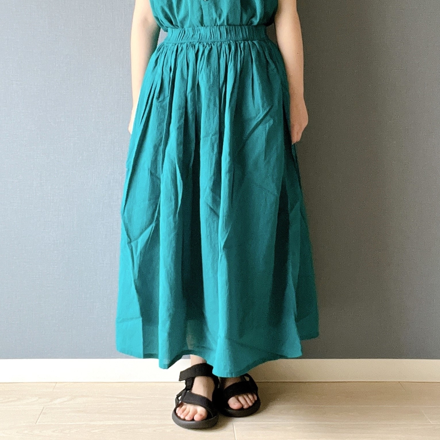 無印良品のおすすめボトムス「婦人 強撚ボイル ギャザースカート」