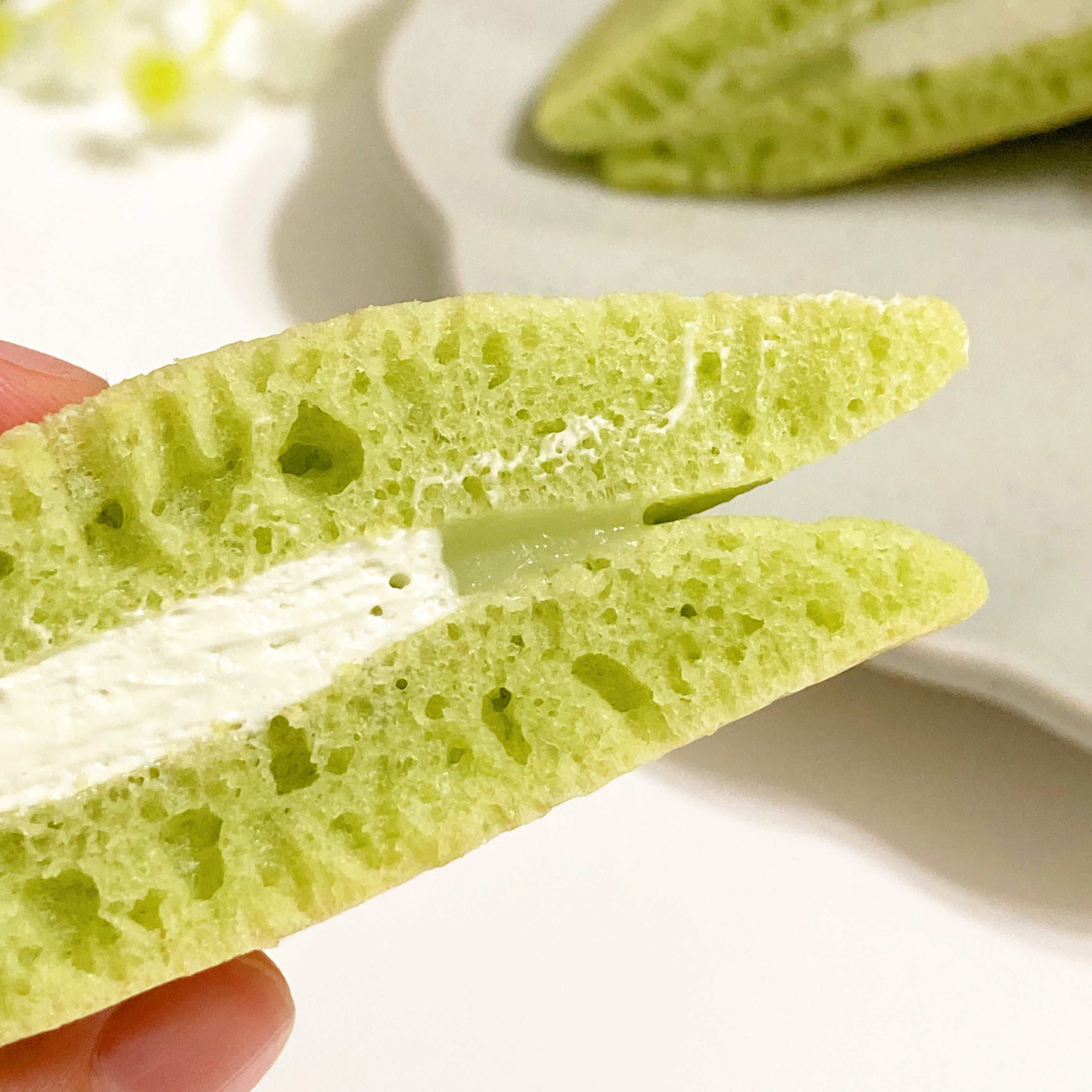 FamilyMart（ファミリーマート）のおすすめスイーツパン「クラウンメロンパンケーキ2個入」