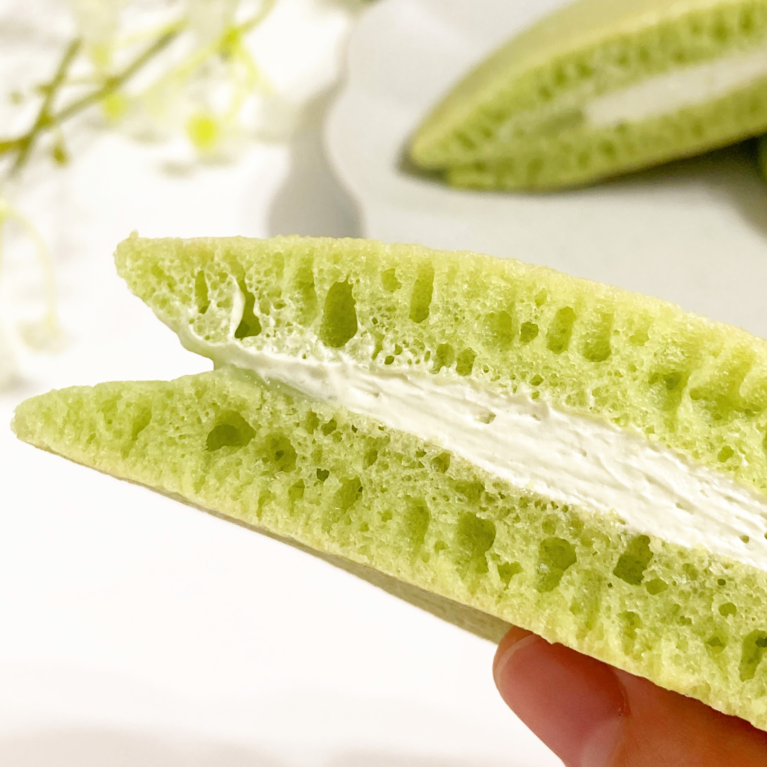 FamilyMart（ファミリーマート）のおすすめスイーツパン「クラウンメロンパンケーキ2個入」