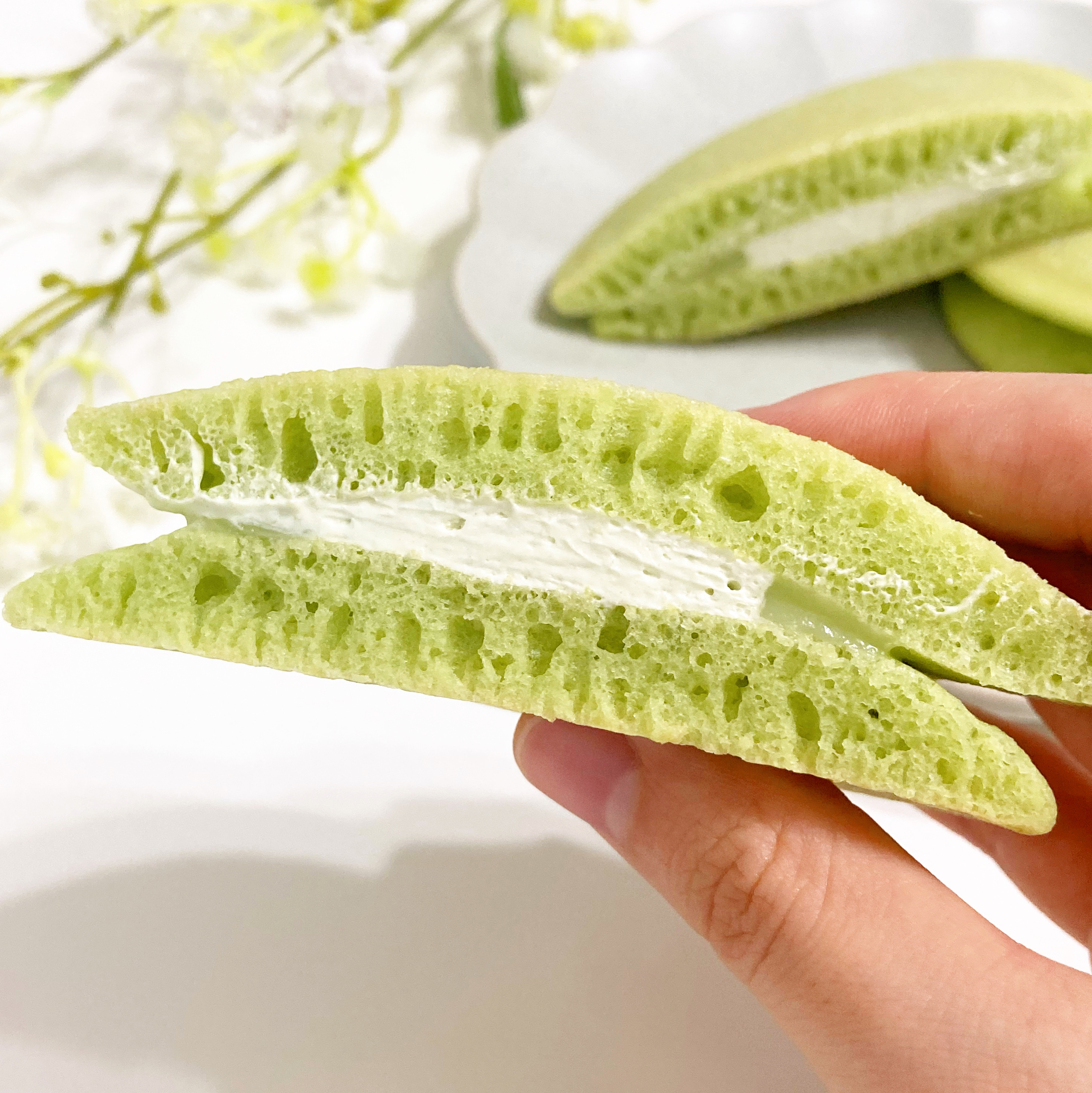 FamilyMart（ファミリーマート）のおすすめスイーツパン「クラウンメロンパンケーキ2個入」