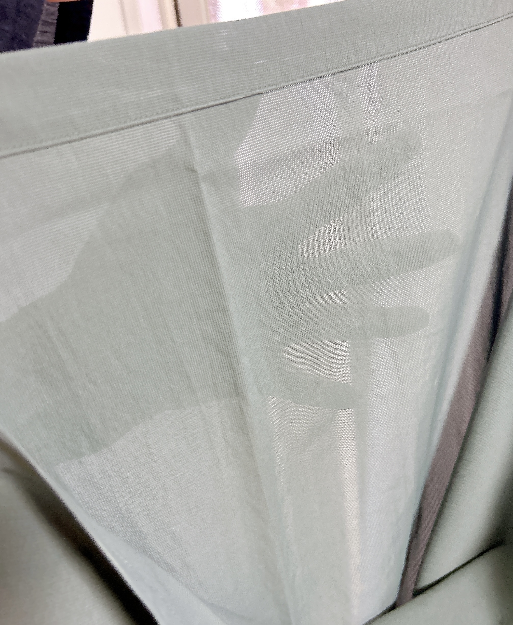 無印良品のおすすめメンズファッションアイテム「紳士 風を通すストレッチ半袖布帛ポロシャツ」