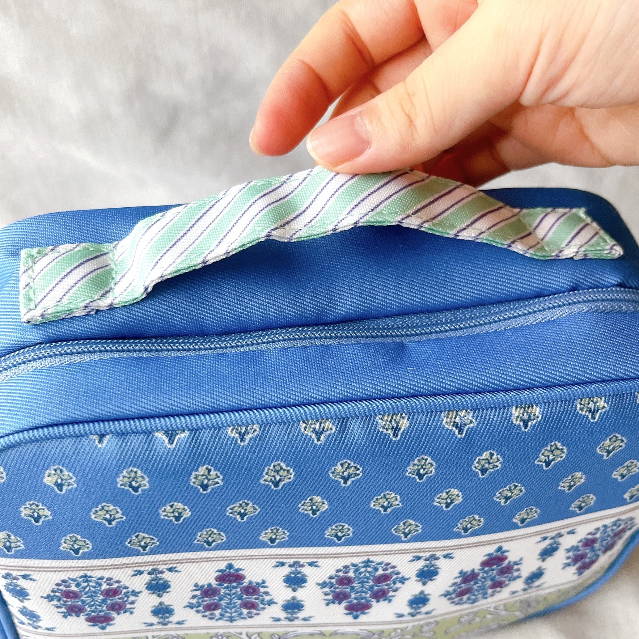 アフタヌーンティーのオススメのポーチ「ブロックプリント調バニティポーチ」