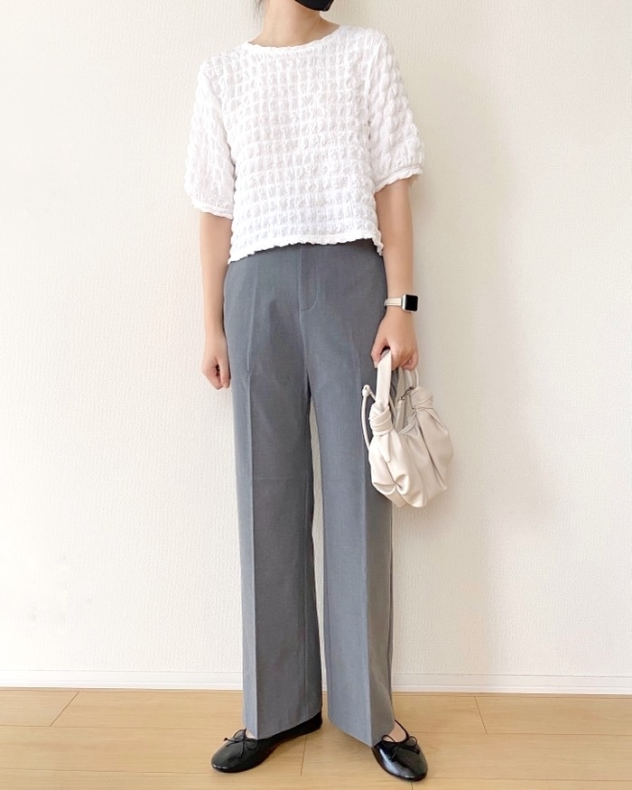 GUのオススメのパンツ「ウォッシャブルストレートパンツZ(丈標準69.5~73.5cm)(セットアップ可能)」のコーディネート