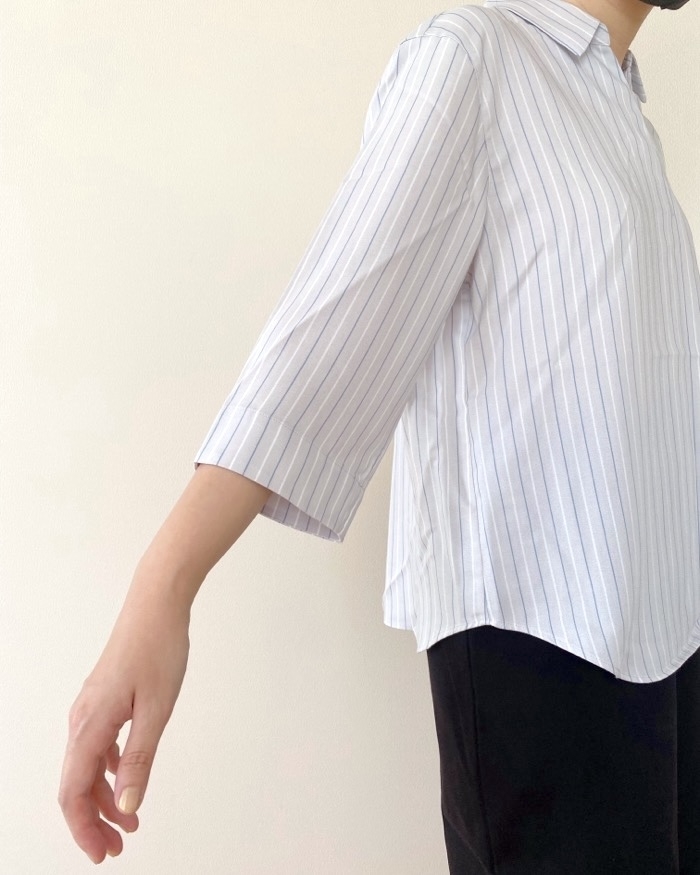 ユニクロのオススメのブラウス「レーヨンスキッパーブラウス/ストライプ/7分袖」