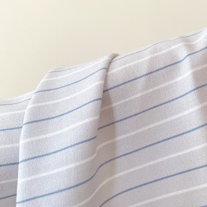 ユニクロのオススメのブラウス「レーヨンスキッパーブラウス/ストライプ/7分袖」