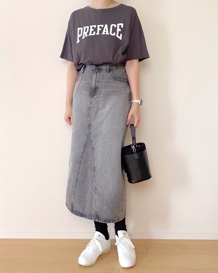 UNIQLO（ユニクロ）のおすすめファッションアイテム「デニムパネルロングスカート」のコーディネート