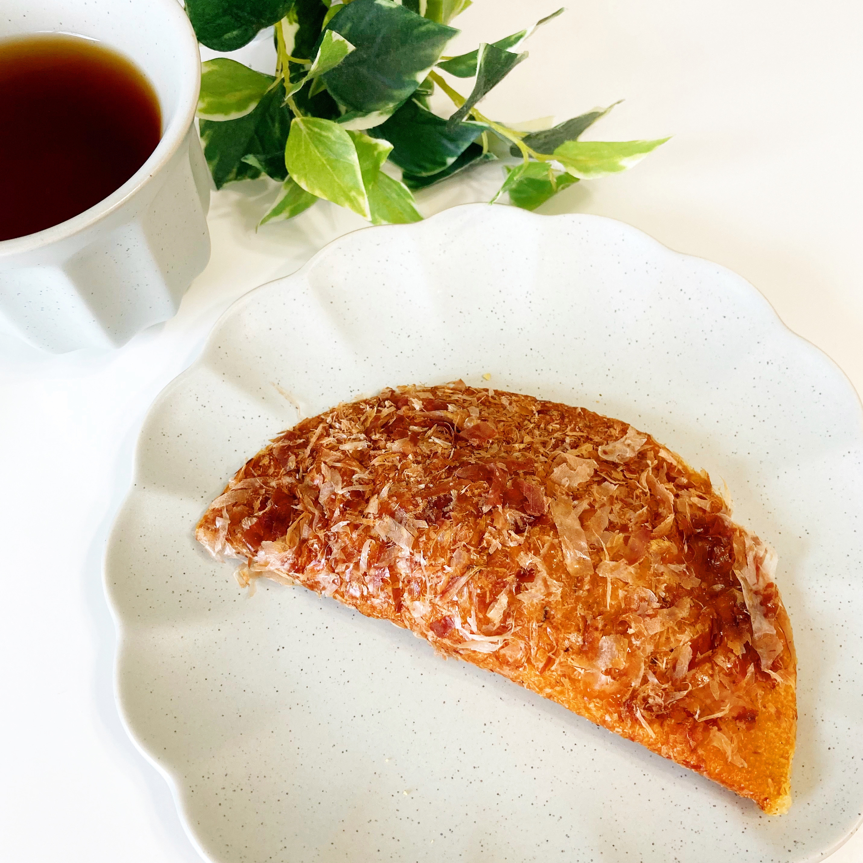 セブン-イレブンのおすすめ商品「もちもち食感 お好み焼きパン2003年」