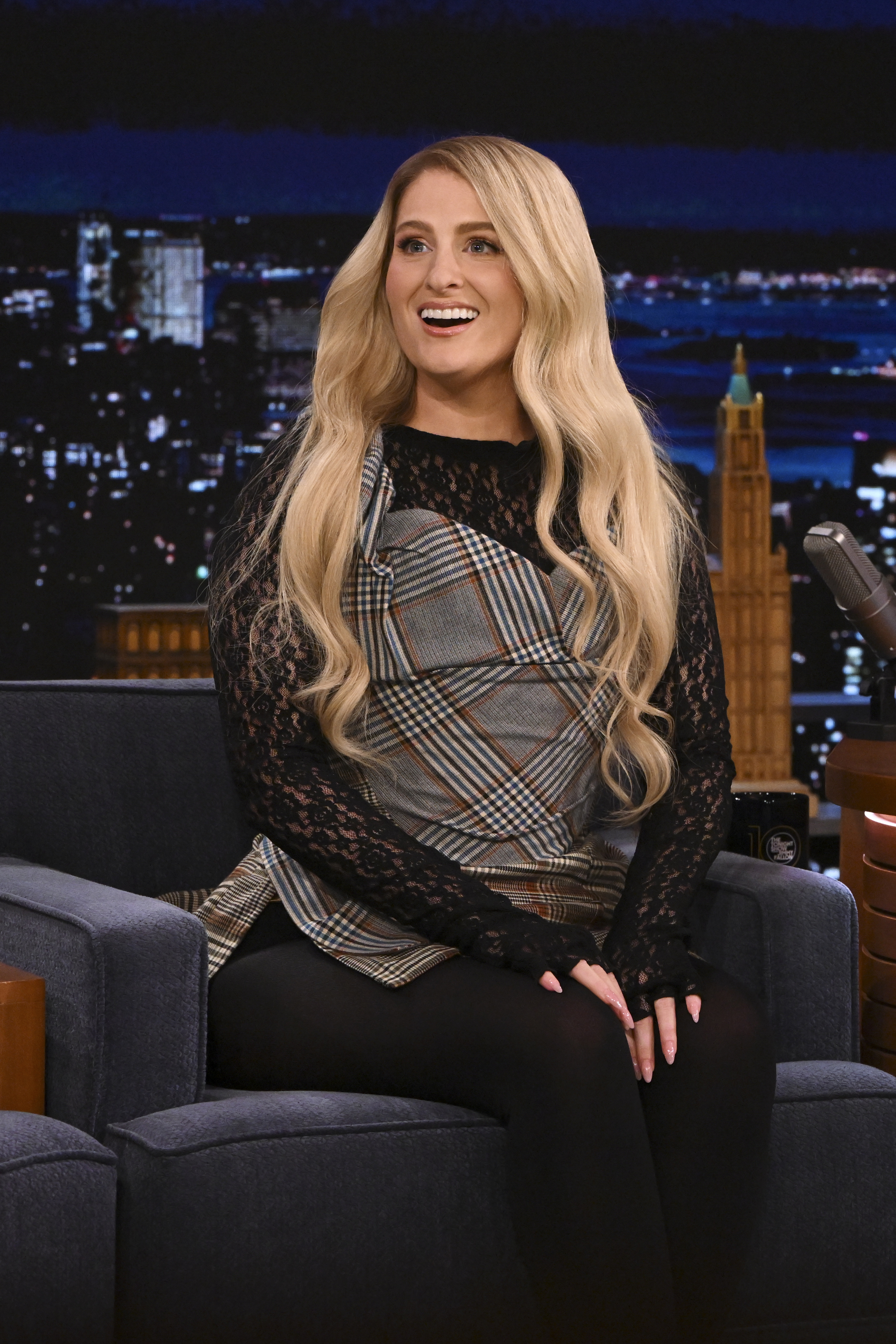 Meghan Trainor, Daryl Sabara Update Two-Toilet Bathroom