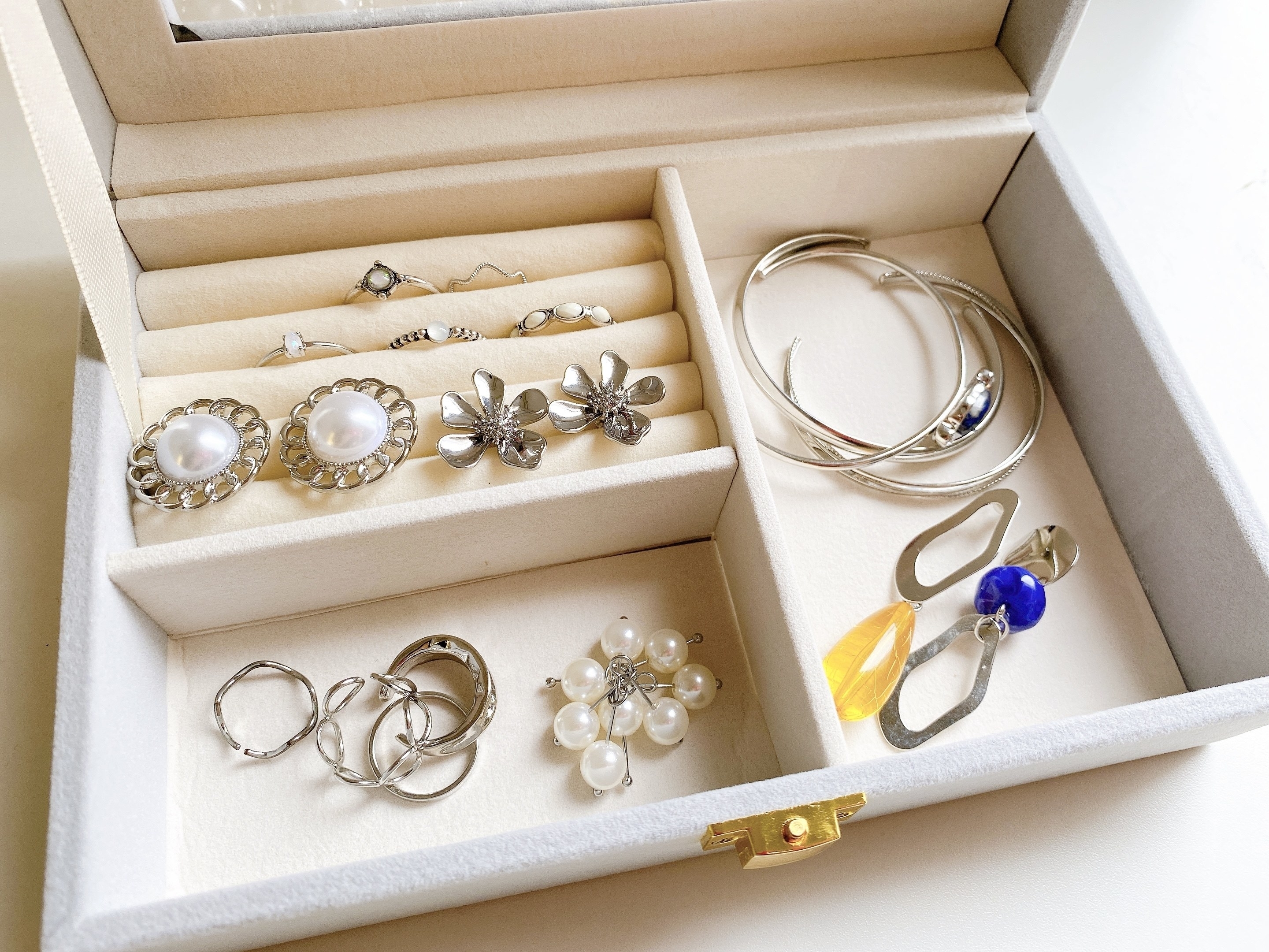 DAISO(ダイソー)のおすすめアイテム「ジュエリーボックス」