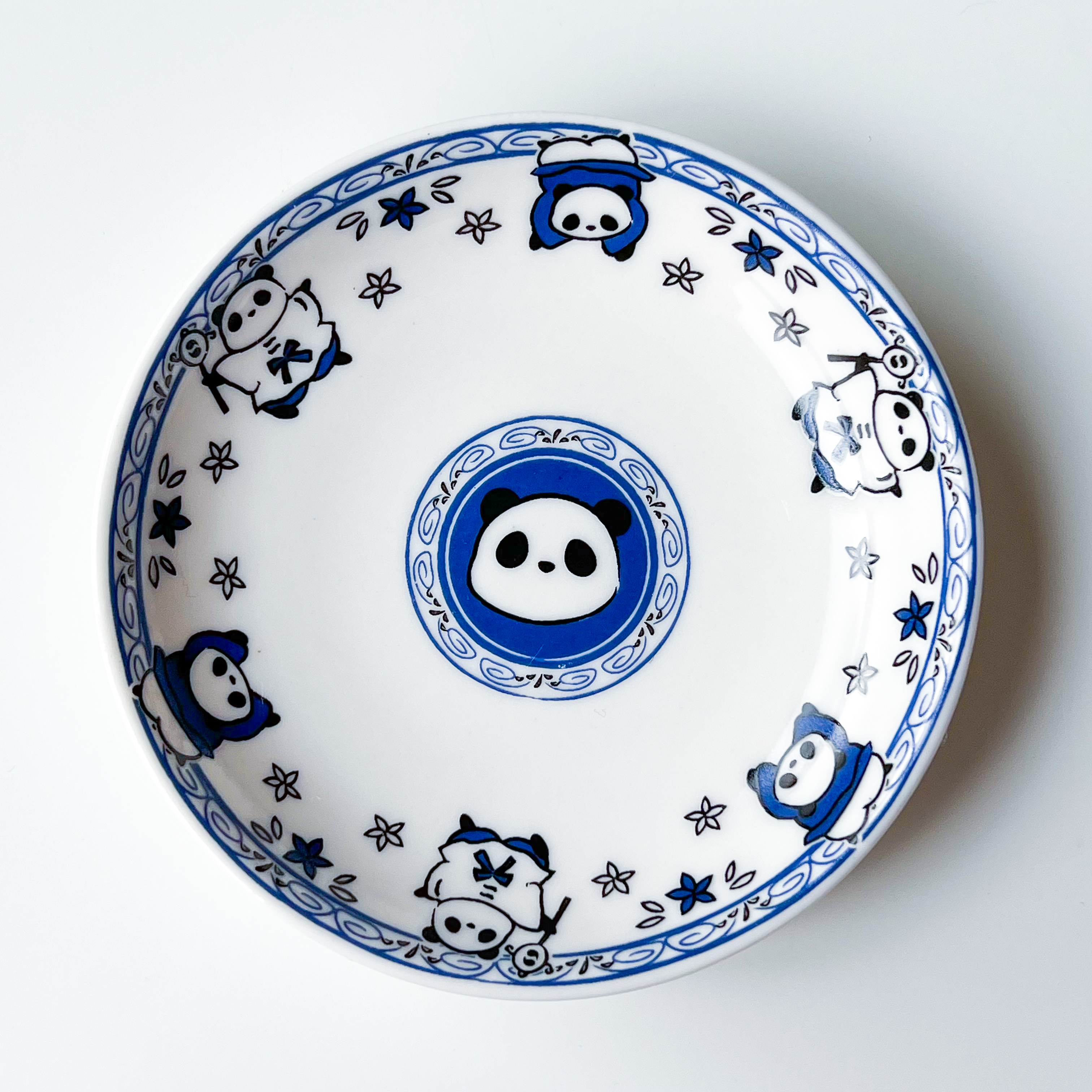 CanDo（キャンドゥ）のおすすめ食器「唐子パンダ プレートS」「唐子パンダ レンゲ」