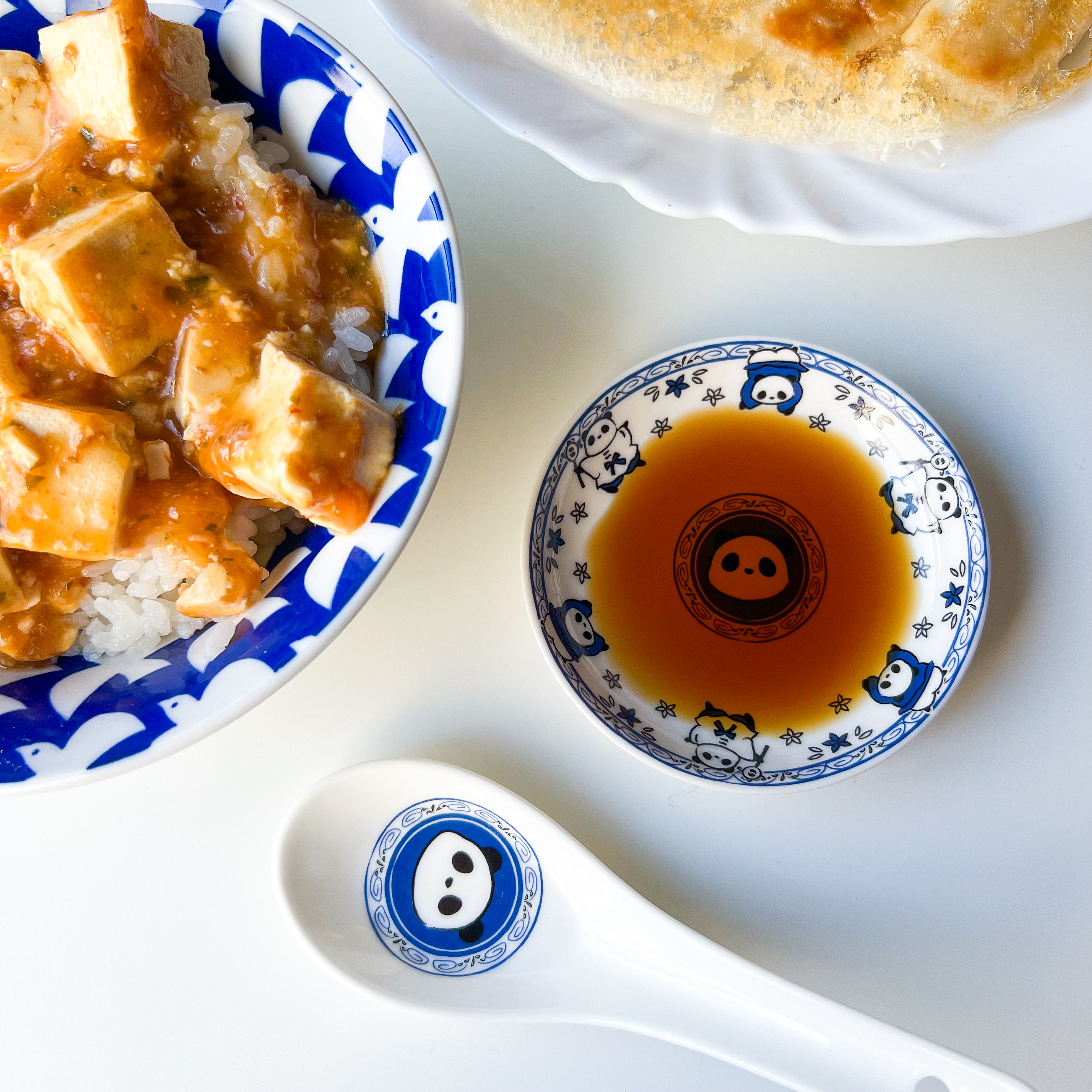 CanDo（キャンドゥ）のおすすめ食器「唐子パンダ プレートS」「唐子パンダ レンゲ」