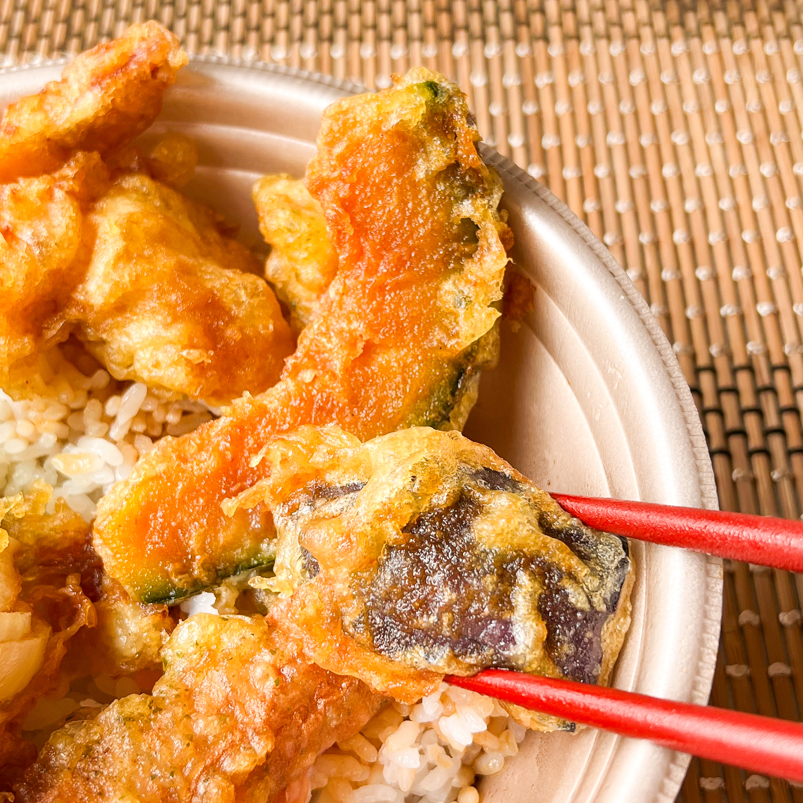 ほっかほっか亭のおすすめ弁当メニュー「海鮮おろし天丼」