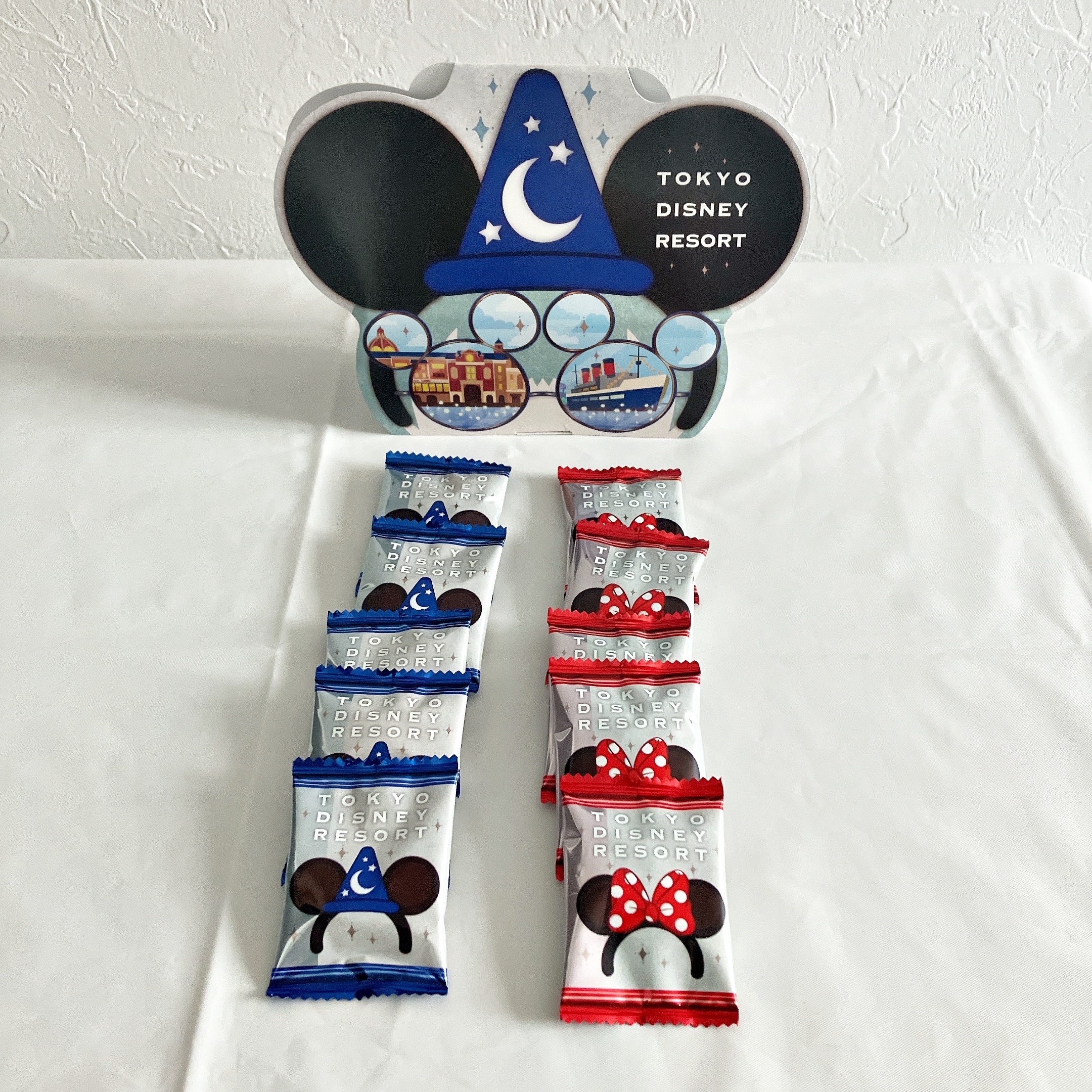 ディズニーランドのおすすめバラマキお菓子「チョコレート 紙箱 ミッキー ミニー」