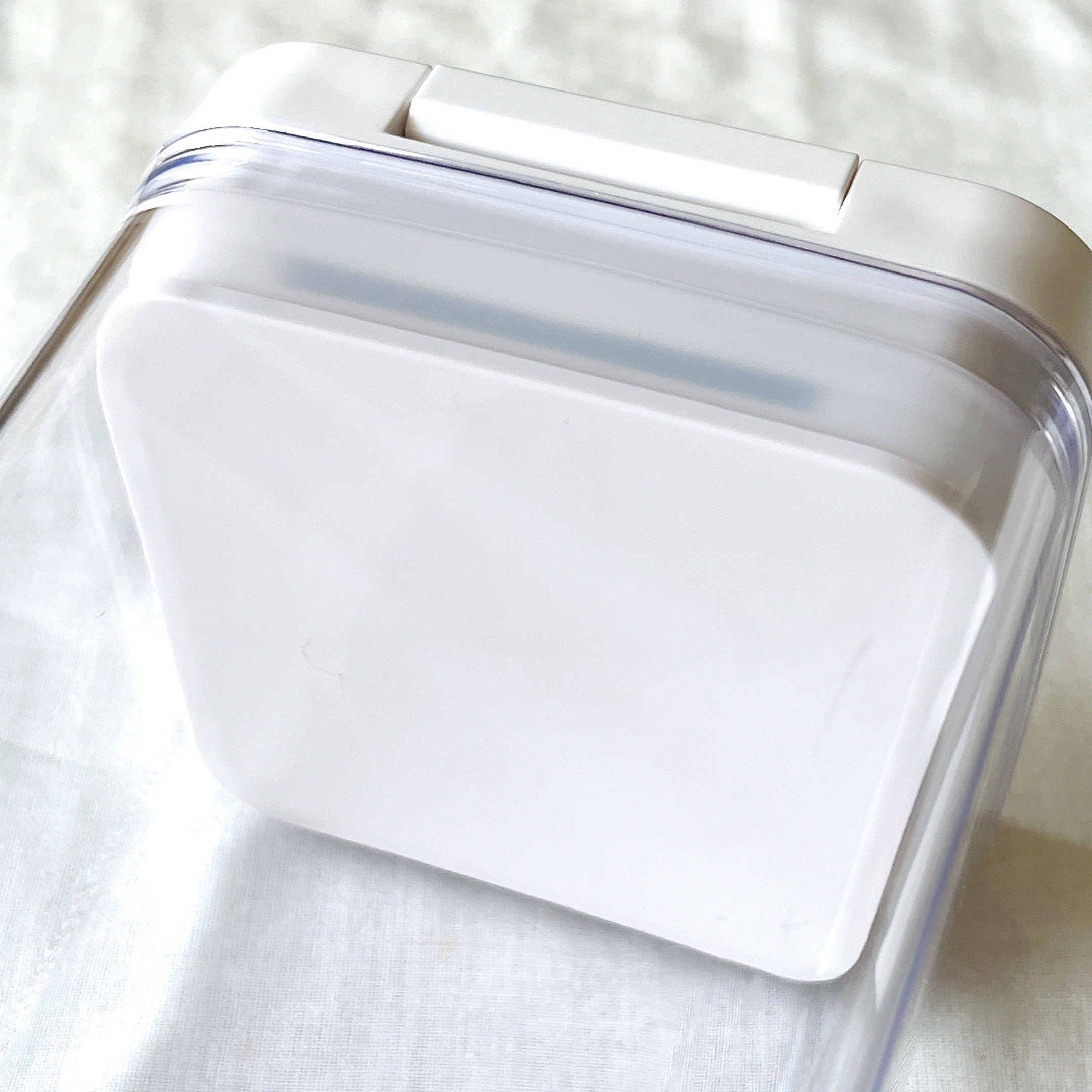 カインズのオススメのグッズ「片手で開け閉めができる保存容器パスタ用」