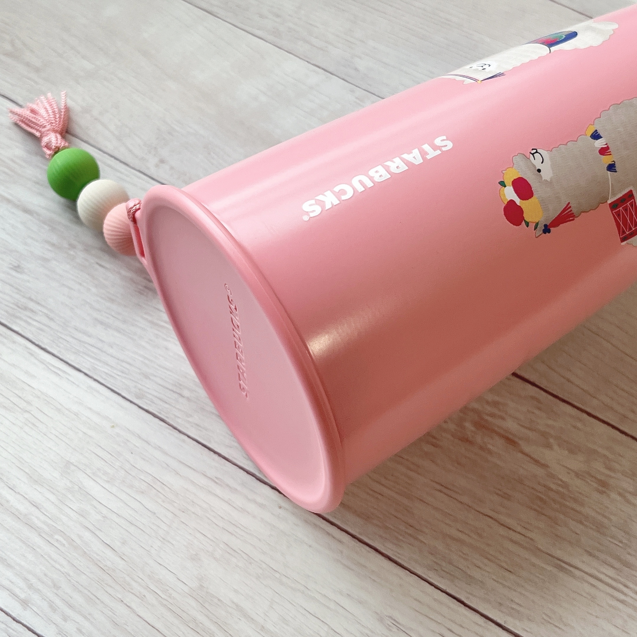 Starbucks Coffee(スターバックス コーヒー)のおすすめアイテム「カップシェイプステンレスボトルアルパカ355ml」