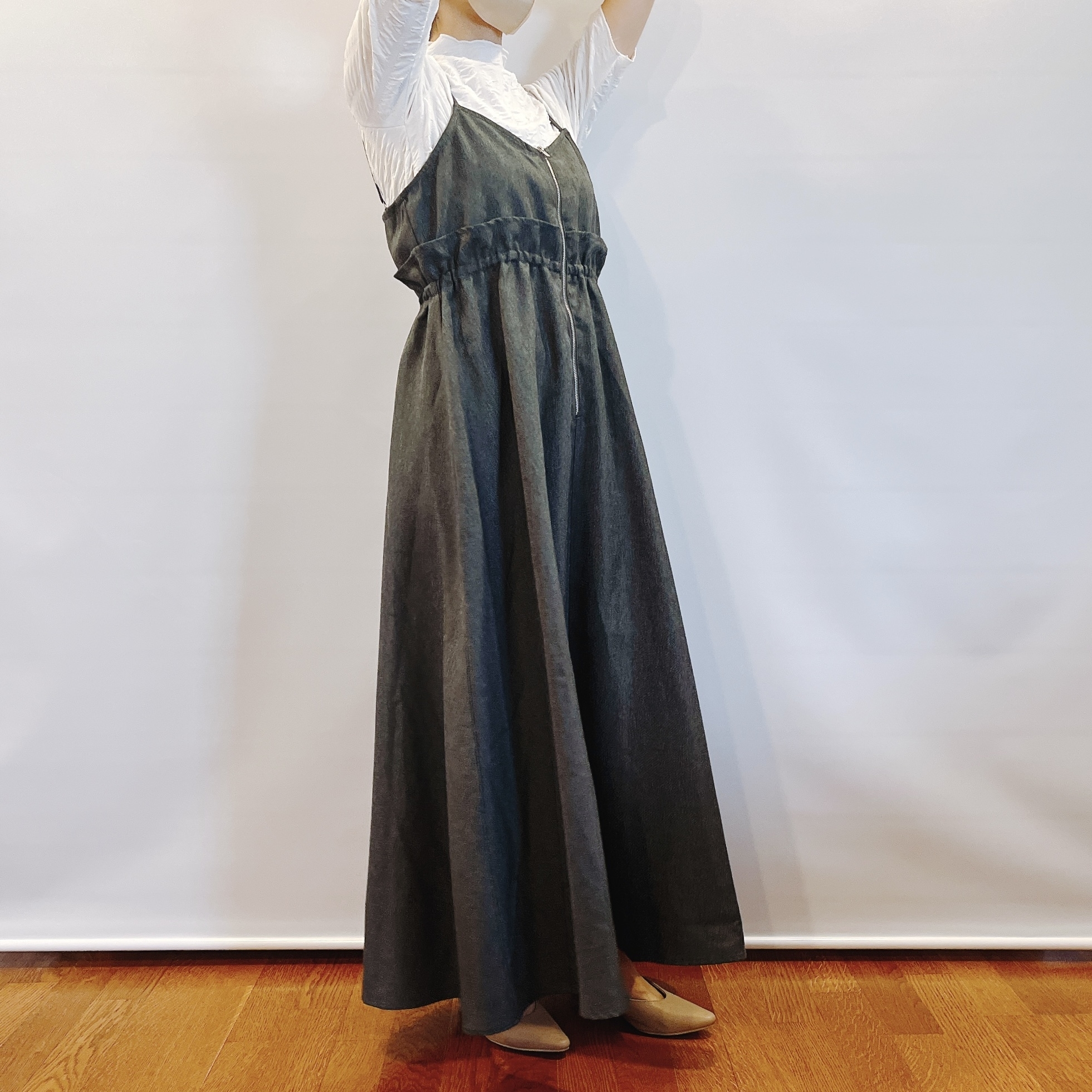 しまむらのおすすめファッションアイテム「フリルキャミワンピース」