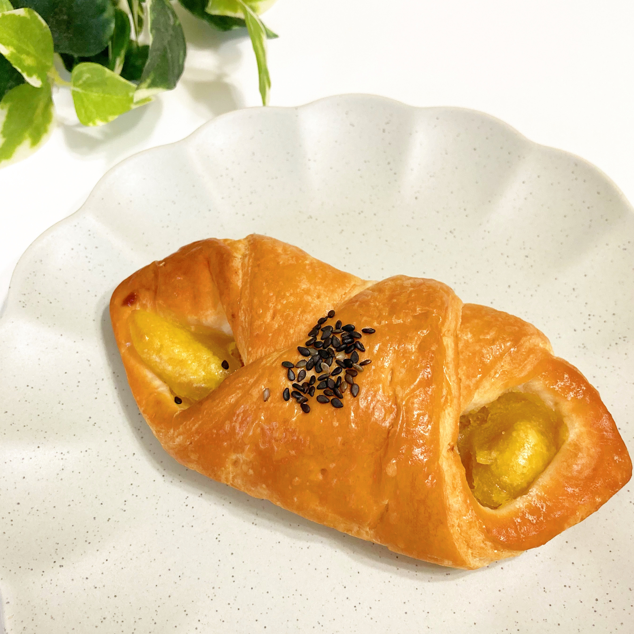 FamilyMart(ファミリーマート)のおすすめスイーツパン「おいものクロワッサン」