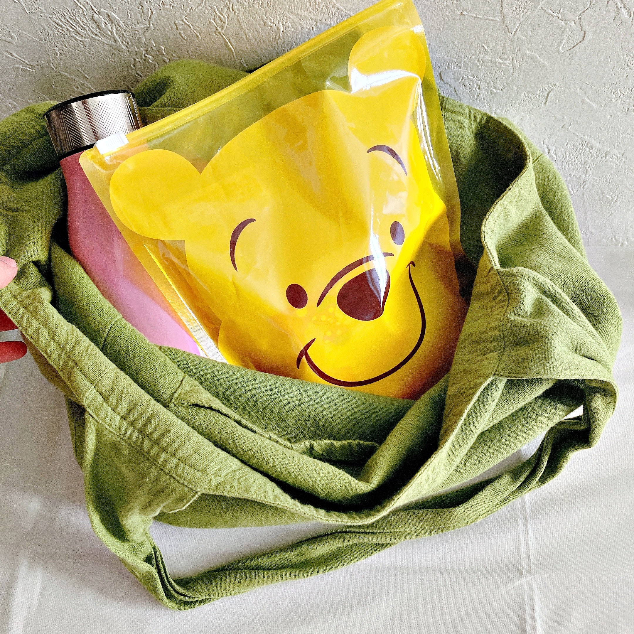 ディズニーランドのかわいいお菓子「メイプルフィナンシェ 袋 プー」