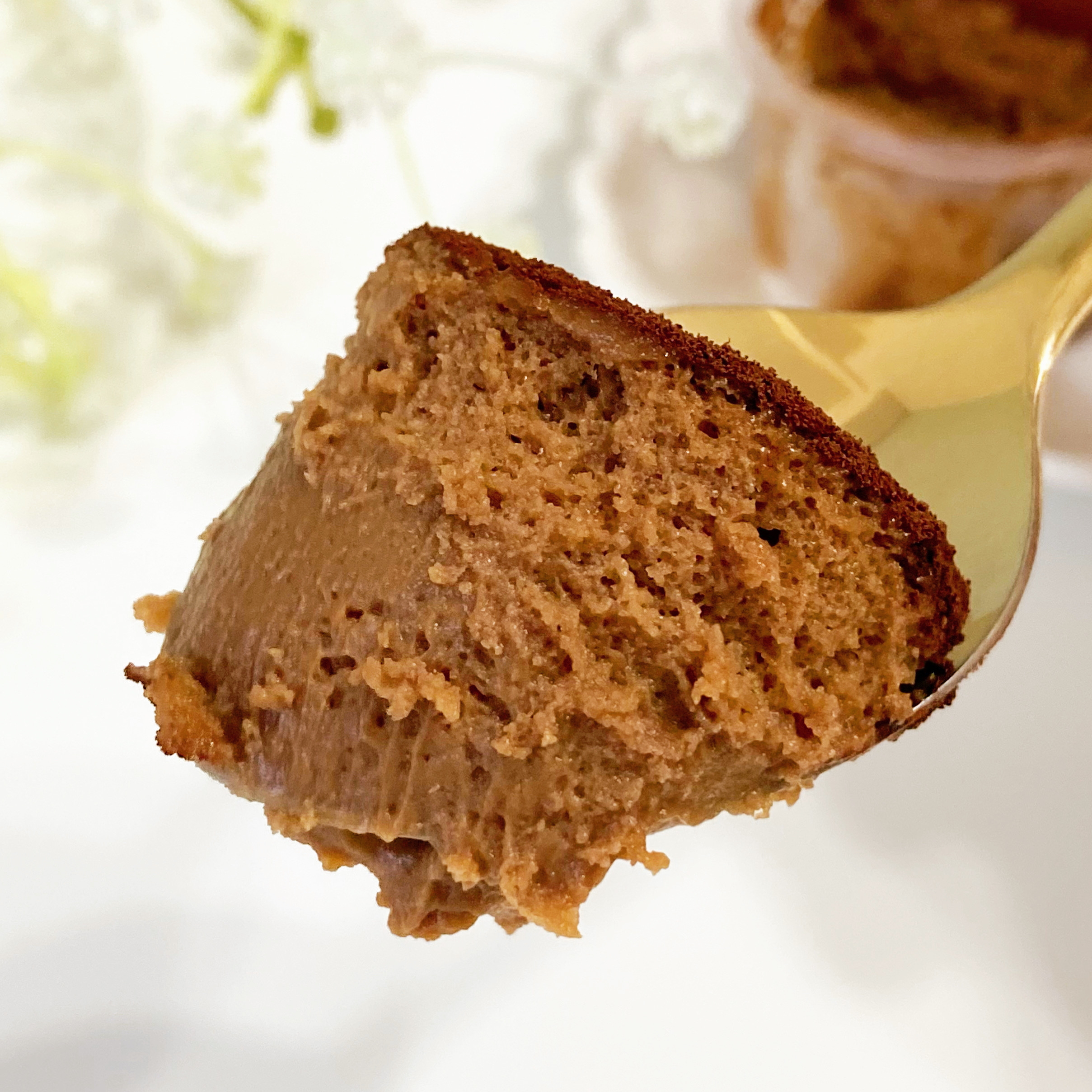 FamilyMart（ファミリーマート）のおすすめスイーツ「サマーショコラ（ベイクド＆スフレの2層仕立て）」