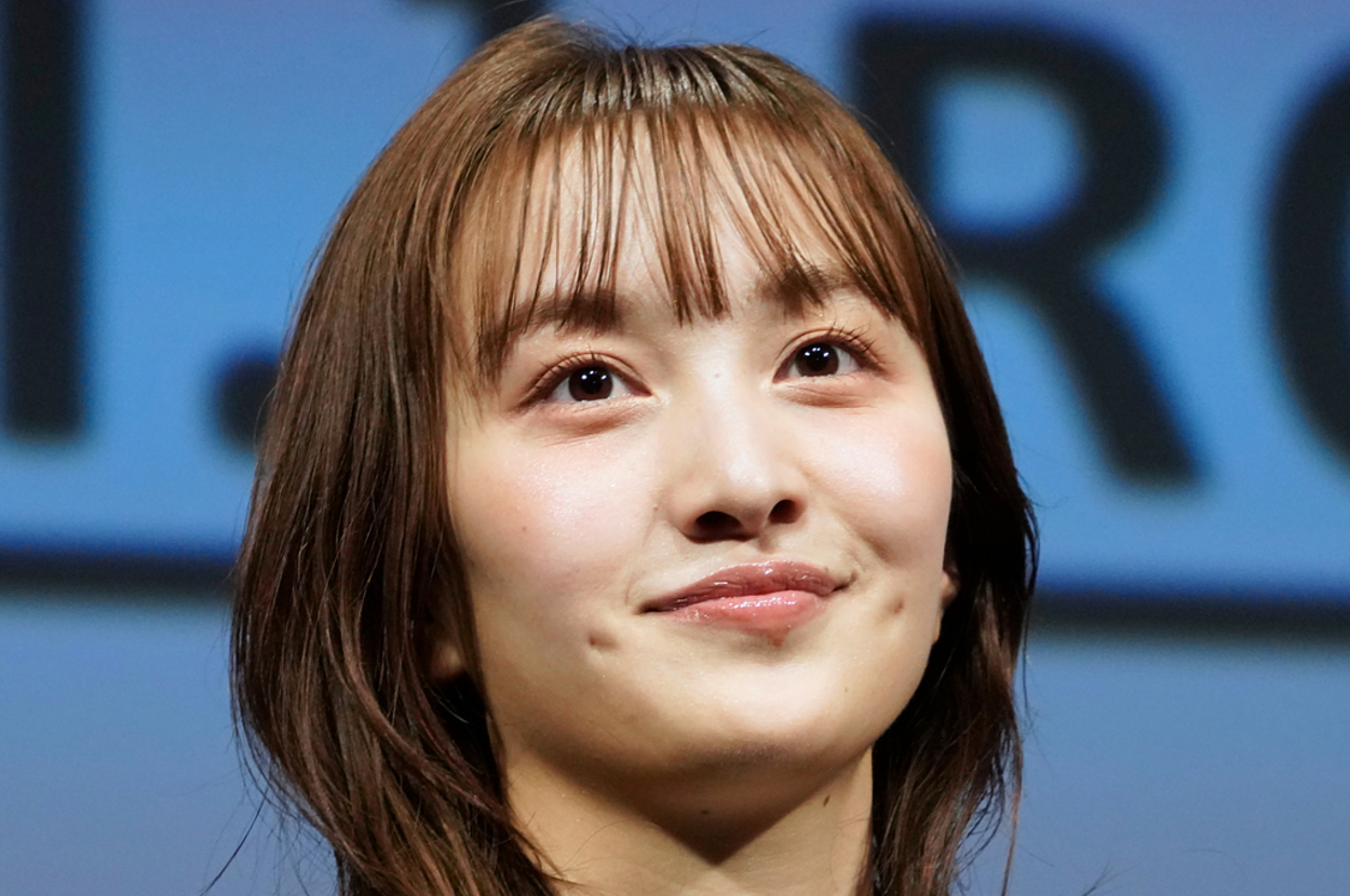 ももクロ・百田夏菜子、24年前の貴重ショット公開。30歳の誕生日報告に「永遠の5歳」「ずっと大好き」