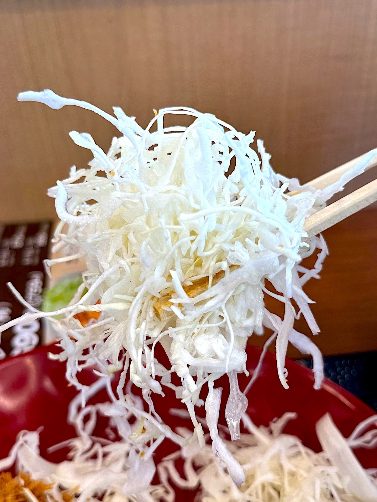 かつやのおすすめメニュー「メンチカツ定食」