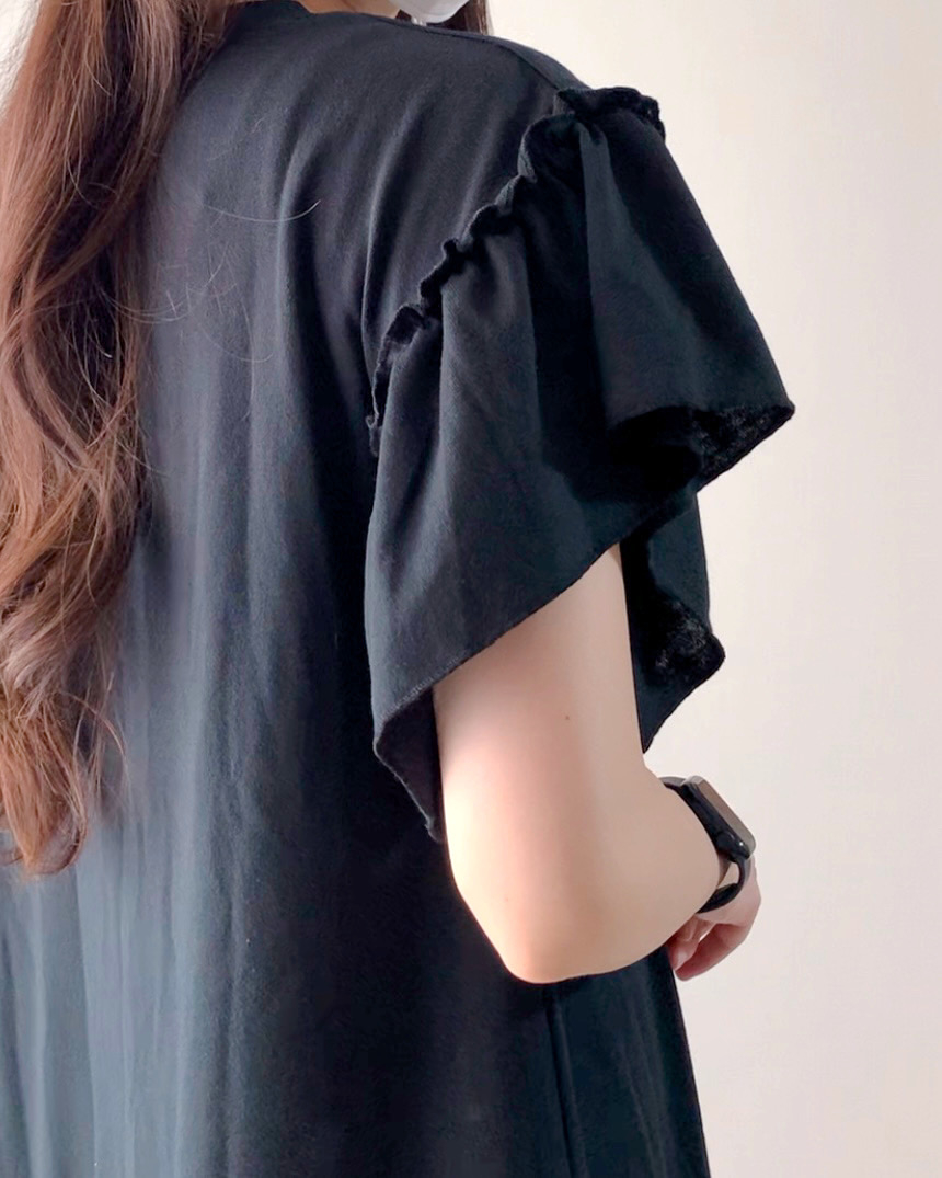 しまむらのおすすめファッションアイテム「TT*ソデフリルフレンチOP」