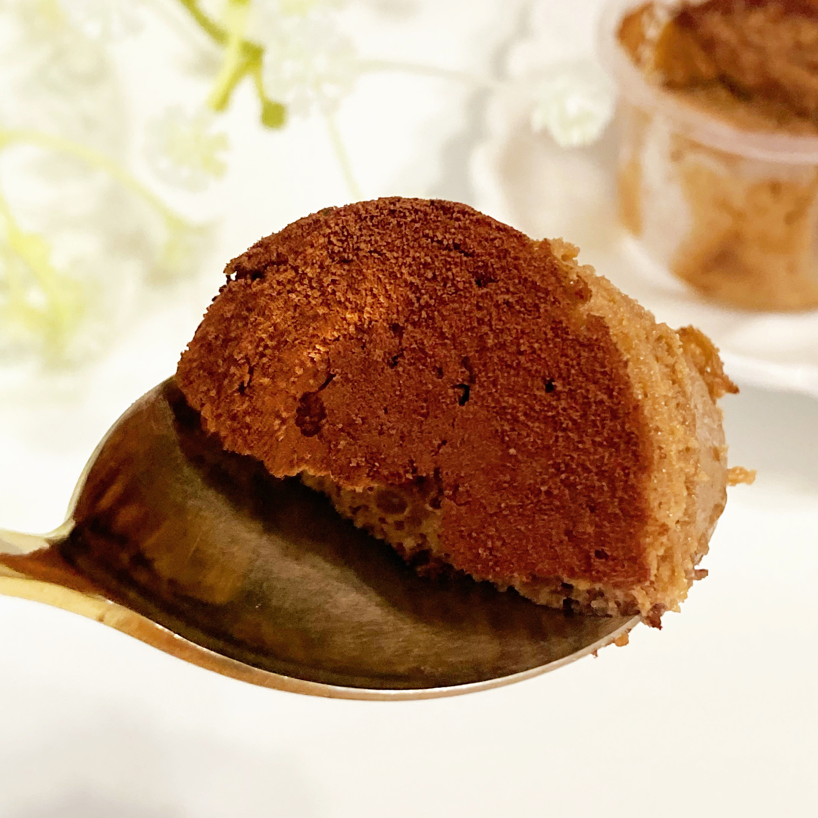 FamilyMart（ファミリーマート）のおすすめスイーツ「サマーショコラ（ベイクド＆スフレの2層仕立て）」