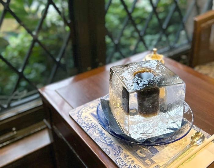 北野坂にしむら珈琲店の夏の風物詩「氷の器のアイスコーヒー」