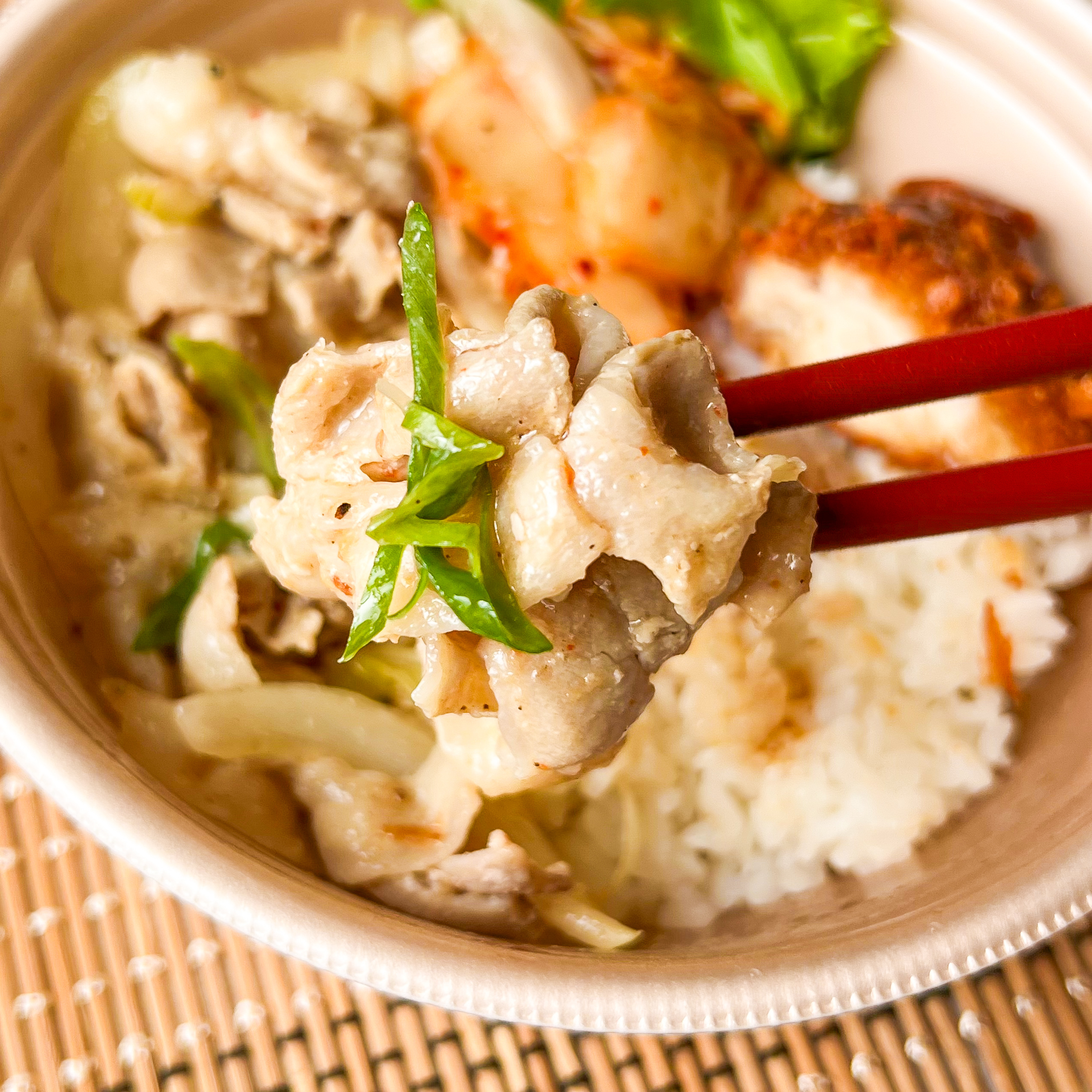 ほっかほっか亭のおすすめ弁当「ねぎ塩豚カルビ丼」