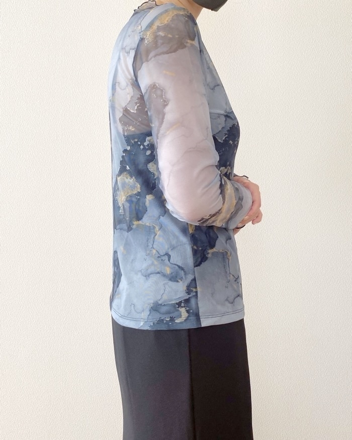 GU(ジーユー)のおすすめファッションアイテム「シアープリントボトルネックT(長袖)」