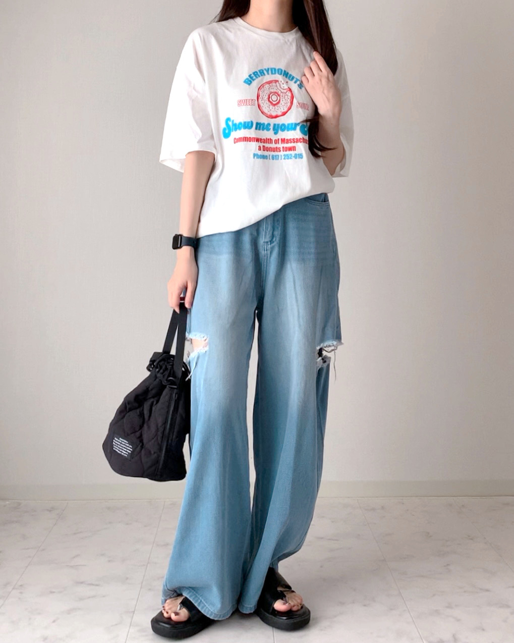 しまむらのおすすめファッションアイテム「TT*ドーナツT」のコーディネート