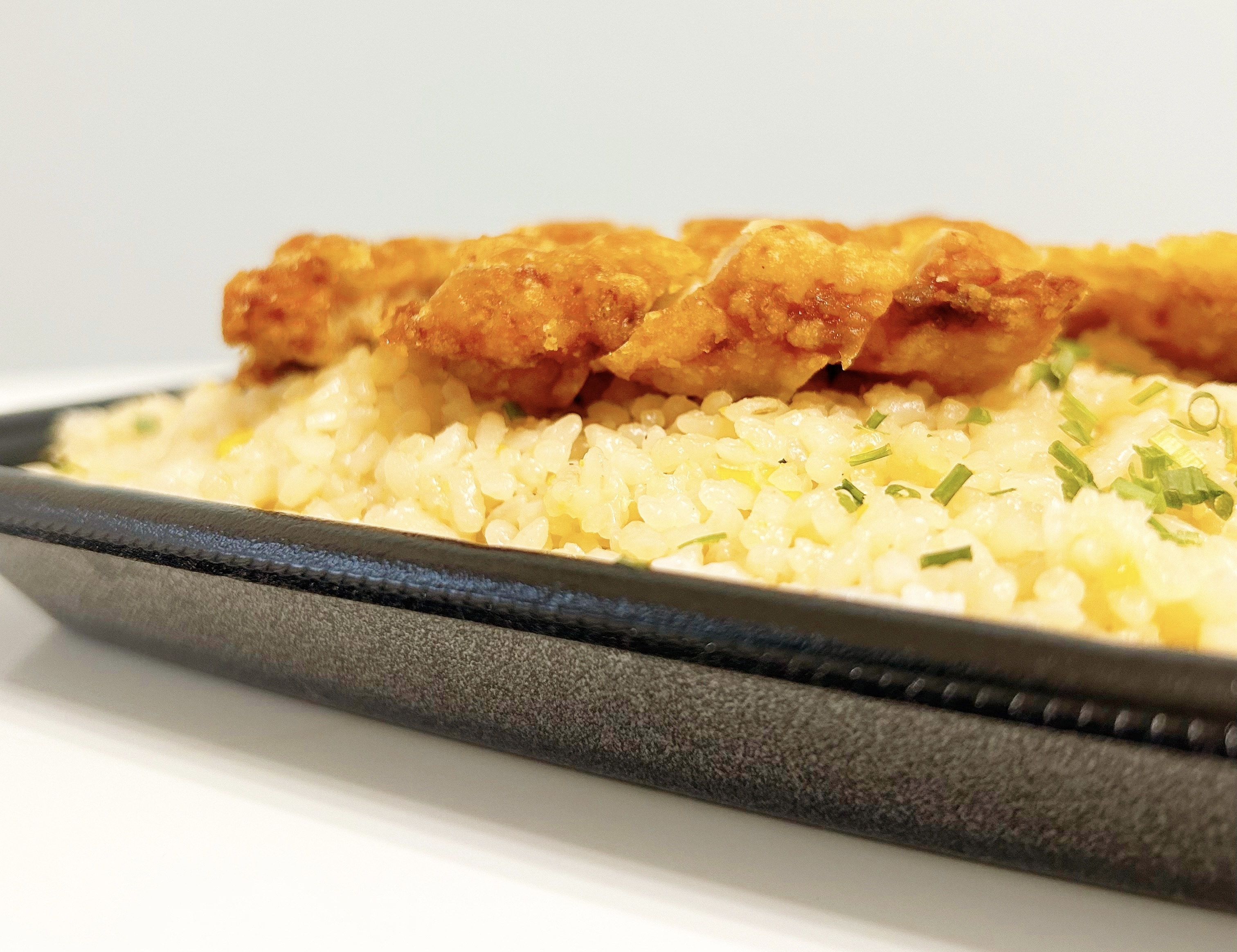 FamilyMart（ファミリーマート）のおすすめお弁当「大盛炒飯！山賊焼弁当」