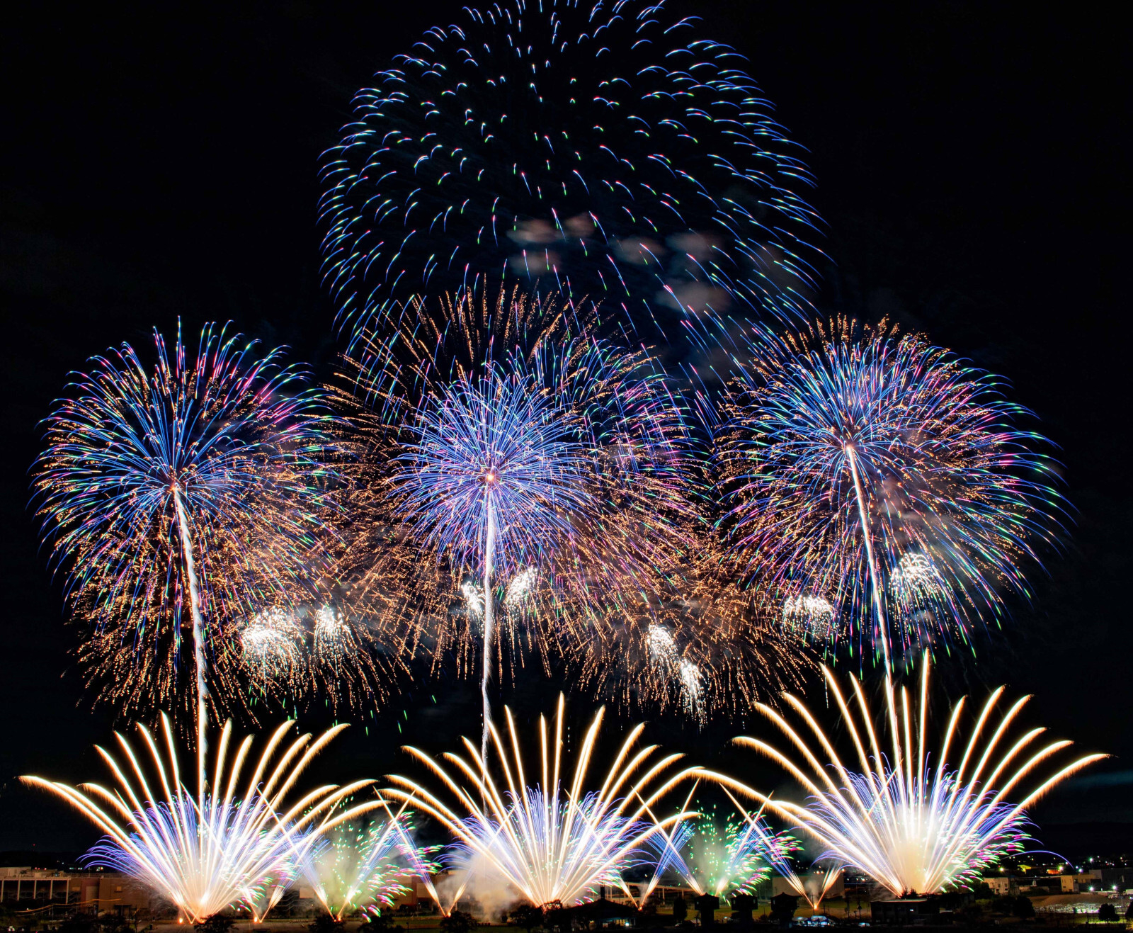 2022年の土浦全国花火競技大会（土浦市提供）時事