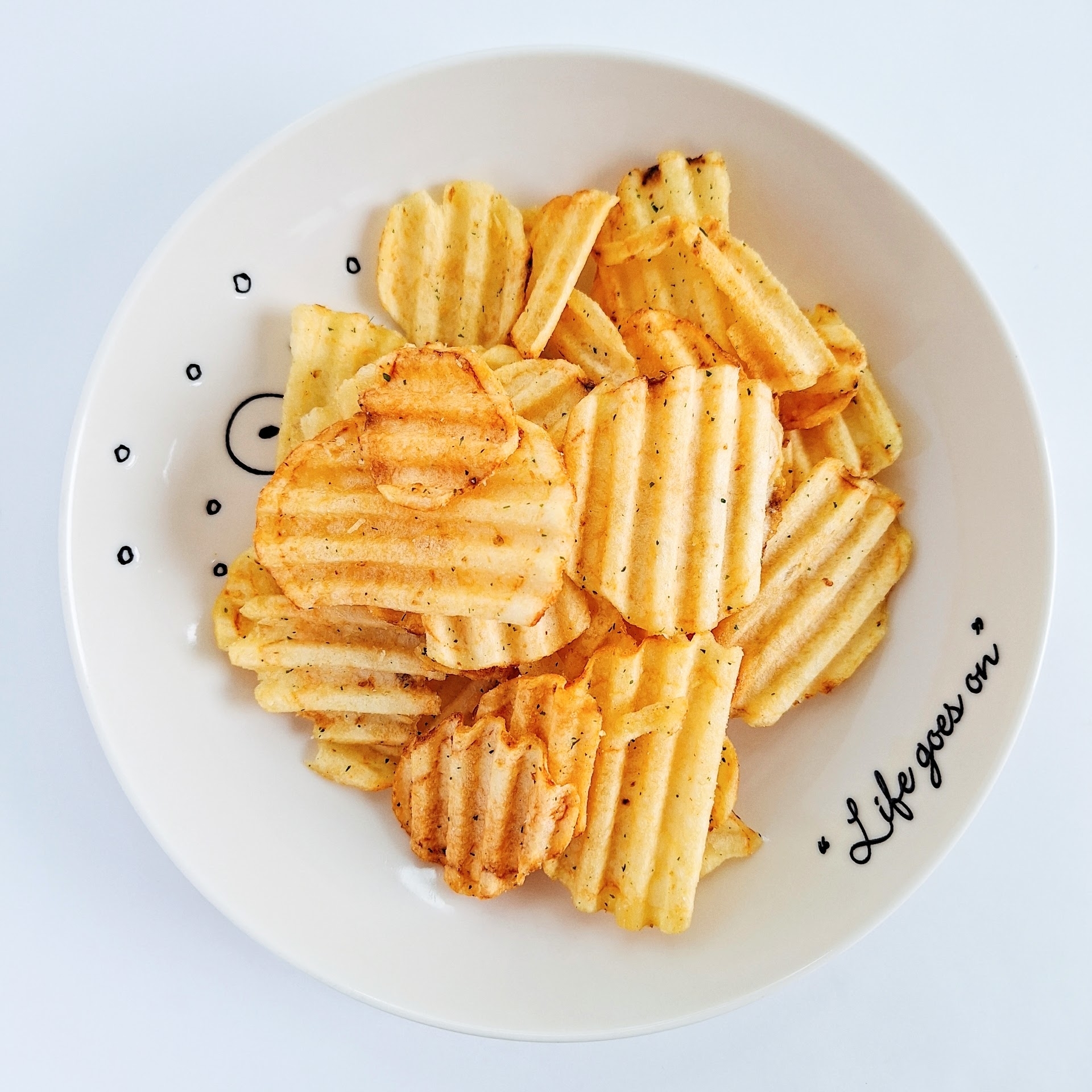 セブン-イレブンのおすすめスナック「7P 濃厚すぎるポテトチップスサワークリームオニオン」