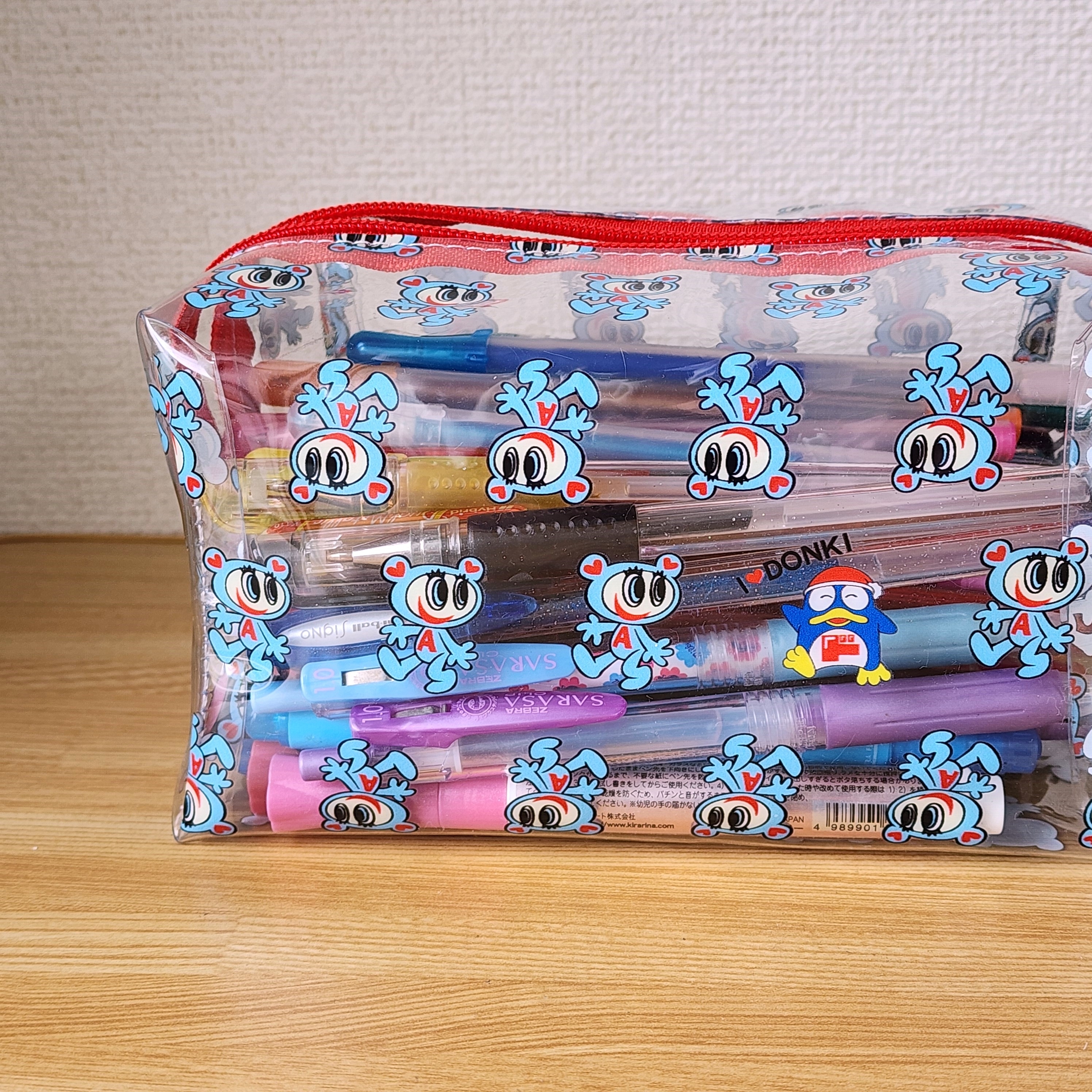 ドン・キホーテのおすすめ雑貨「ナカムラくんとドンペン総柄PVCポーチ」