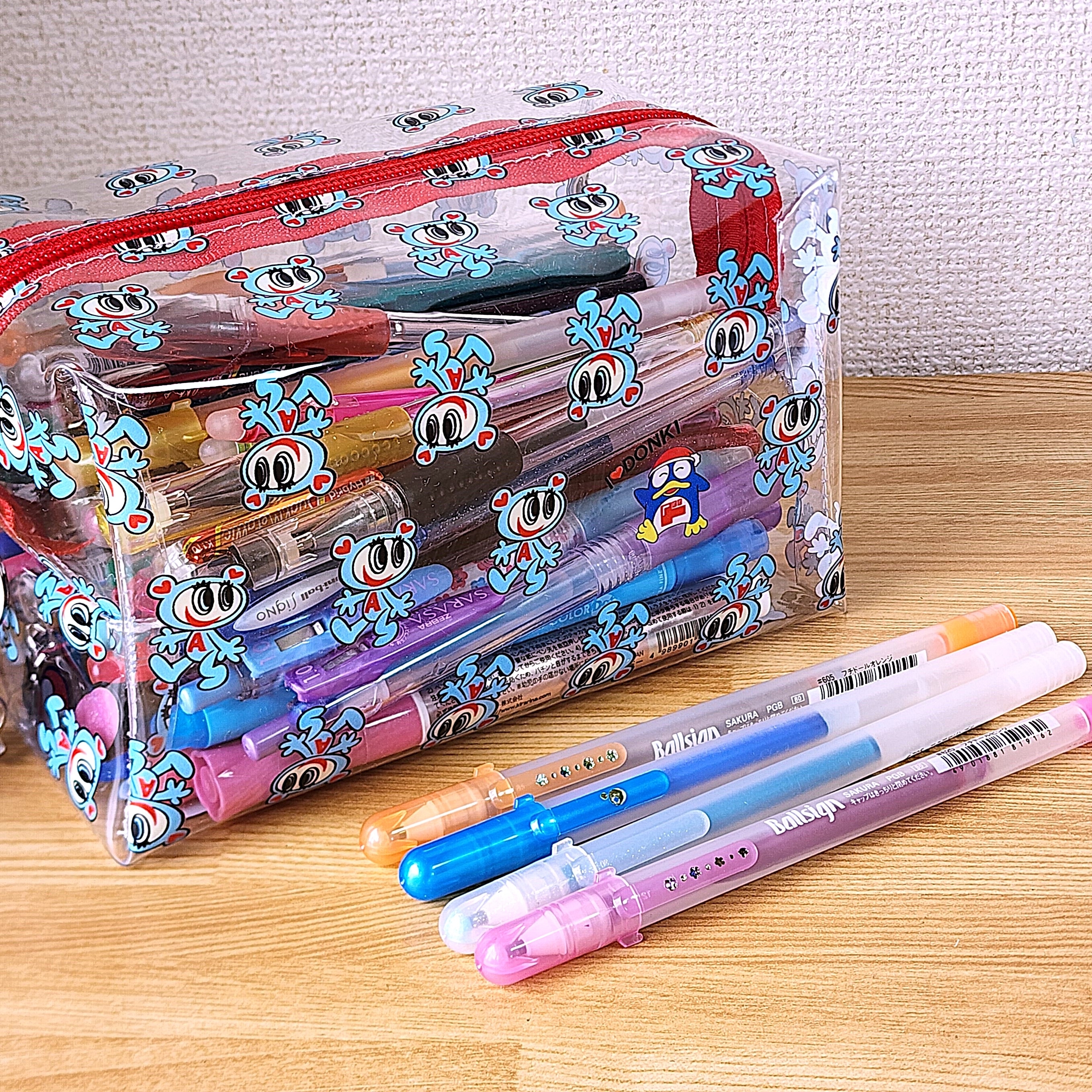 ドン・キホーテのおすすめ雑貨「ナカムラくんとドンペン総柄PVCポーチ」