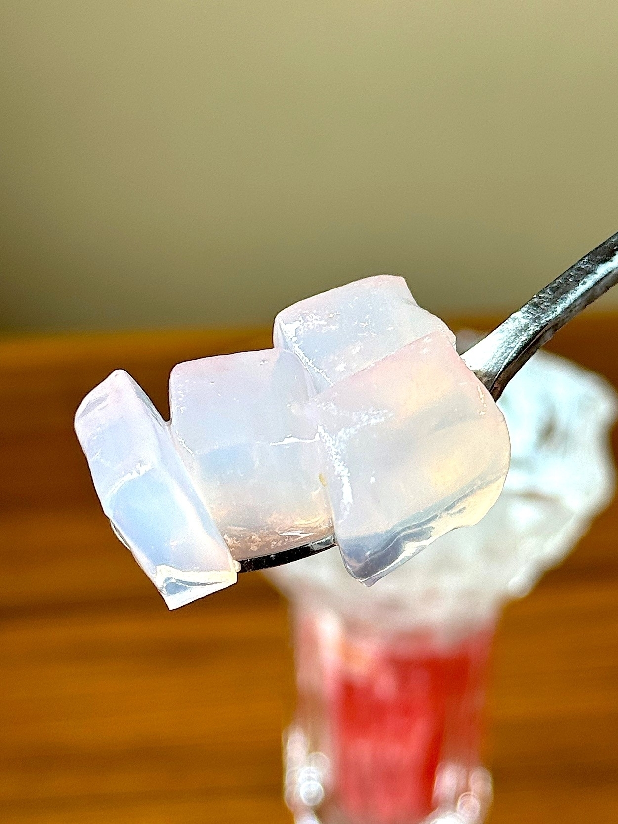 びっくりドンキーのおすすめスイーツ「サマースノーピーチパフェ」