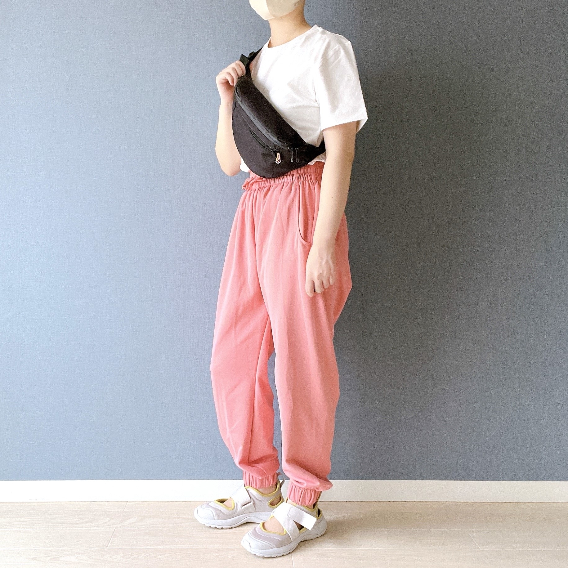 無印良品のオススメのトップス「婦人 UVカット吸汗速乾半袖Tシャツ」のコーディネート