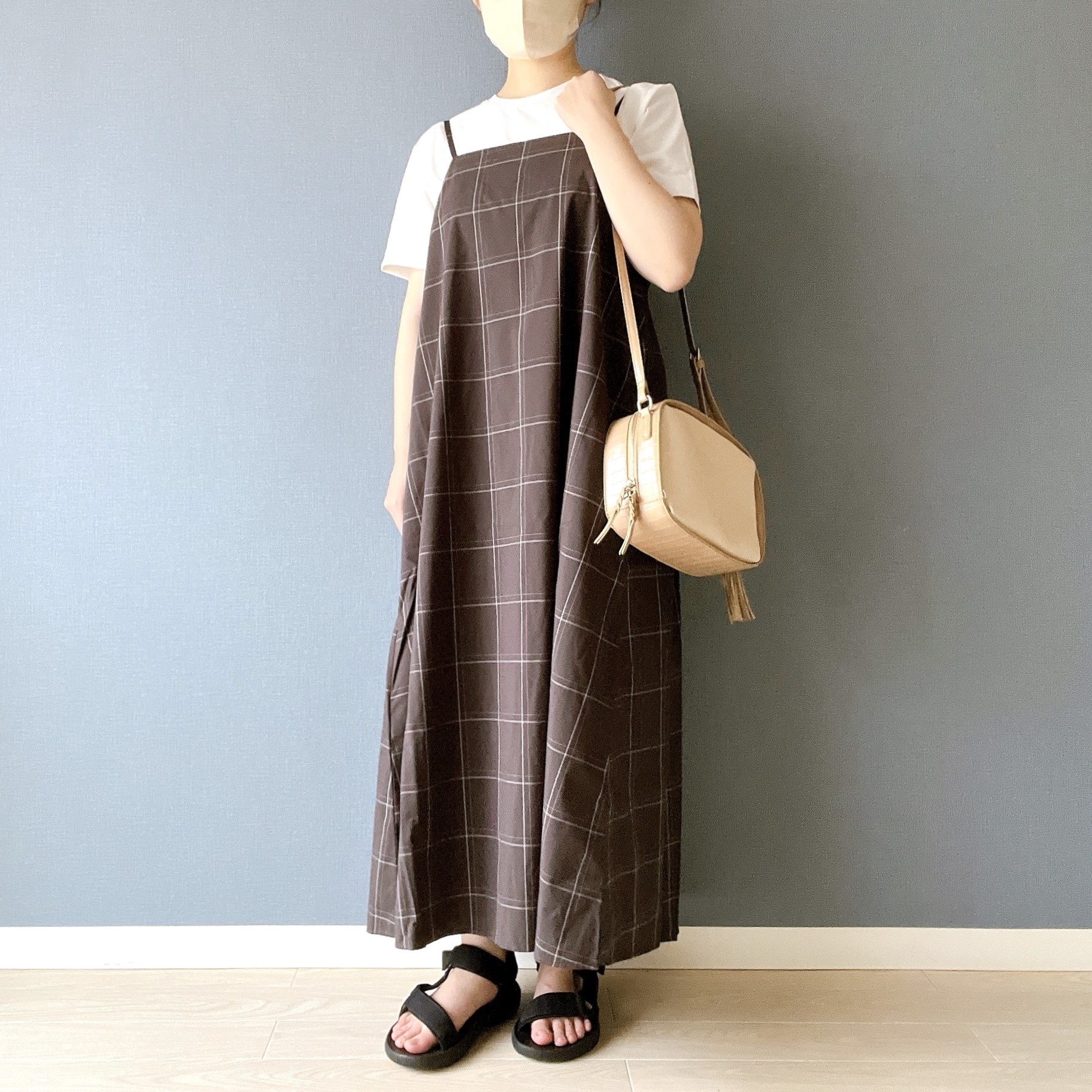 無印良品のオススメのトップス「婦人 UVカット吸汗速乾半袖Tシャツ」のコーディネート