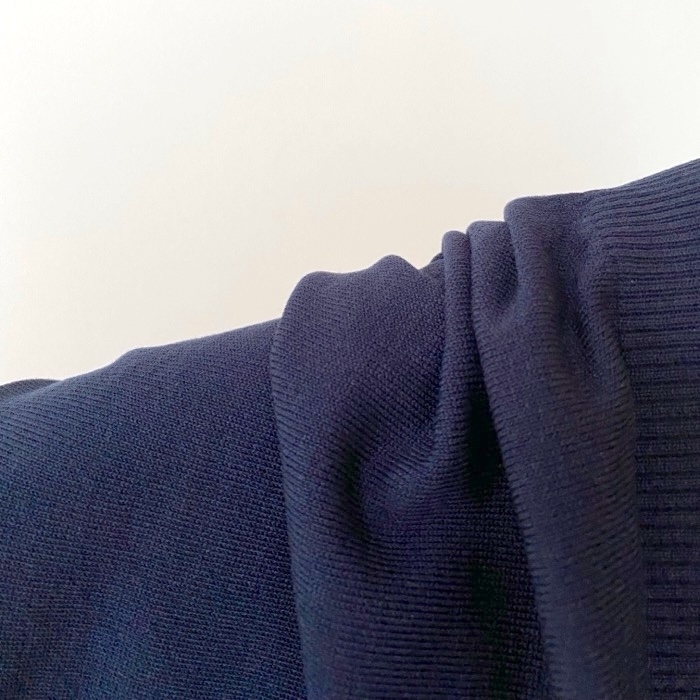 GU（ジーユー）のおすすめファッションアイテム「ポロセーター（半袖）Q」