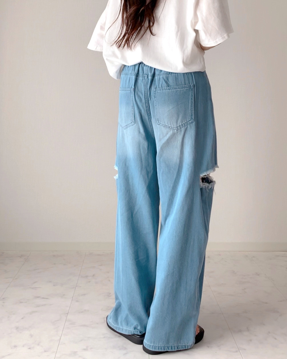 しまむらのおすすめファッションアイテム「TT＊サイドカットデニムP」