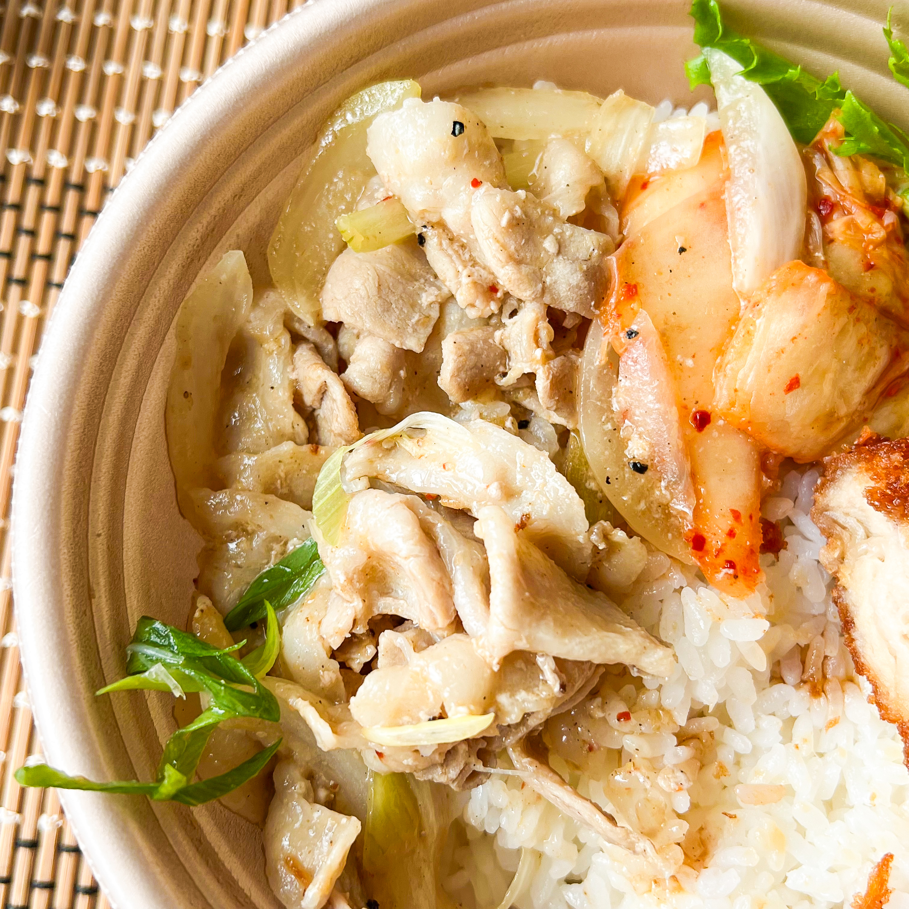 ほっかほっか亭のおすすめ弁当「ねぎ塩豚カルビ丼」