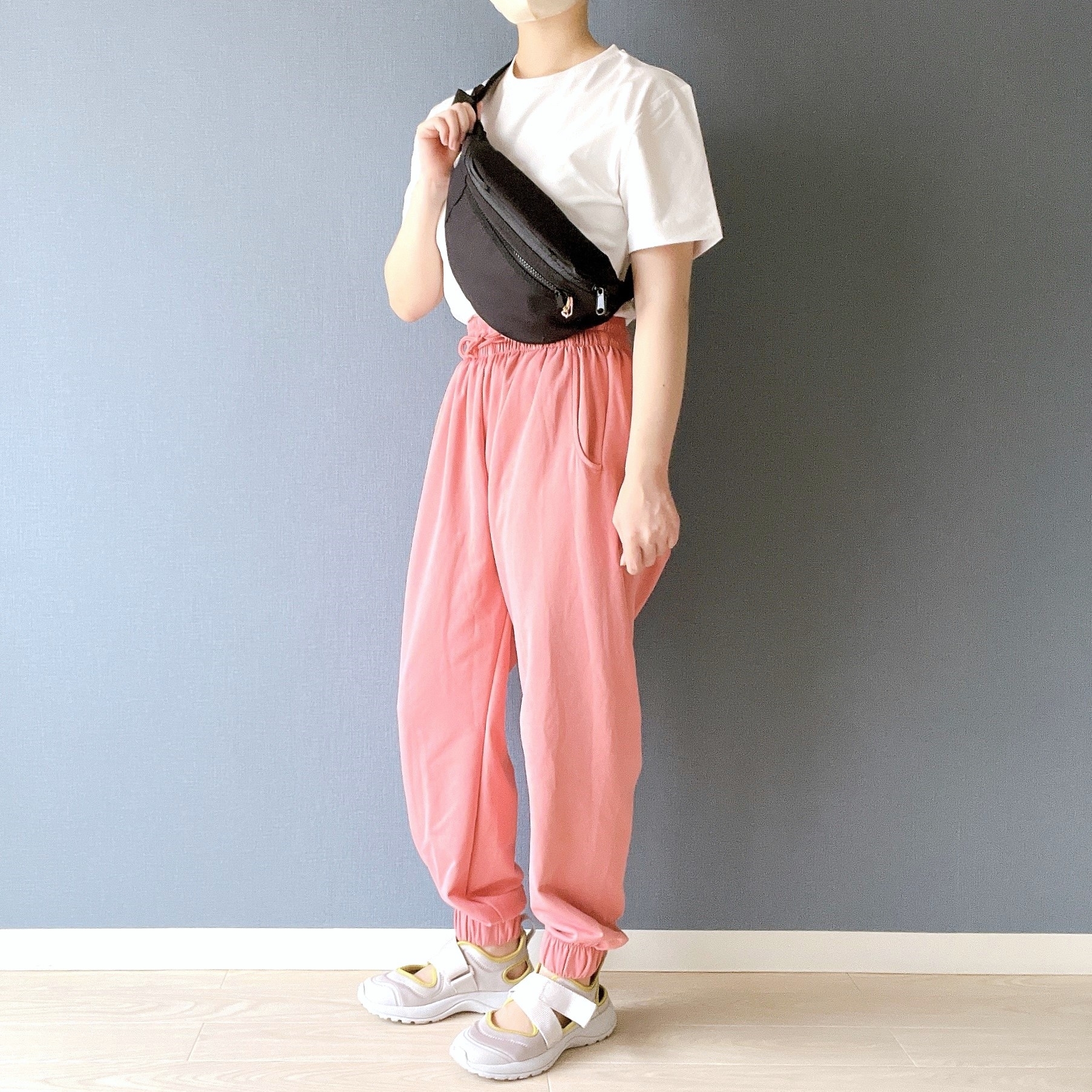 無印良品のオススメのトップス「婦人 UVカット吸汗速乾半袖Tシャツ」のコーディネート