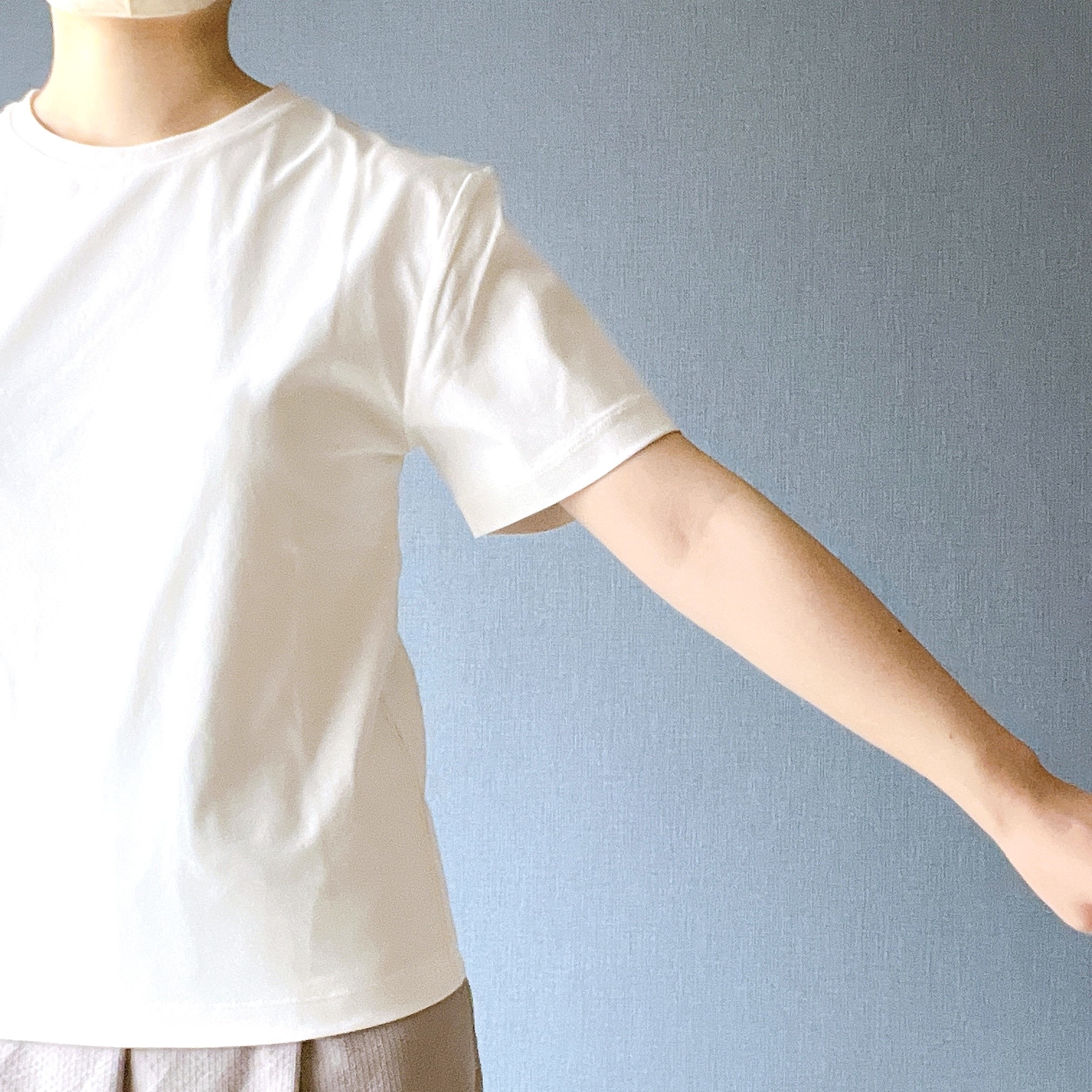 無印良品のオススメのトップス「婦人 UVカット吸汗速乾半袖Tシャツ」