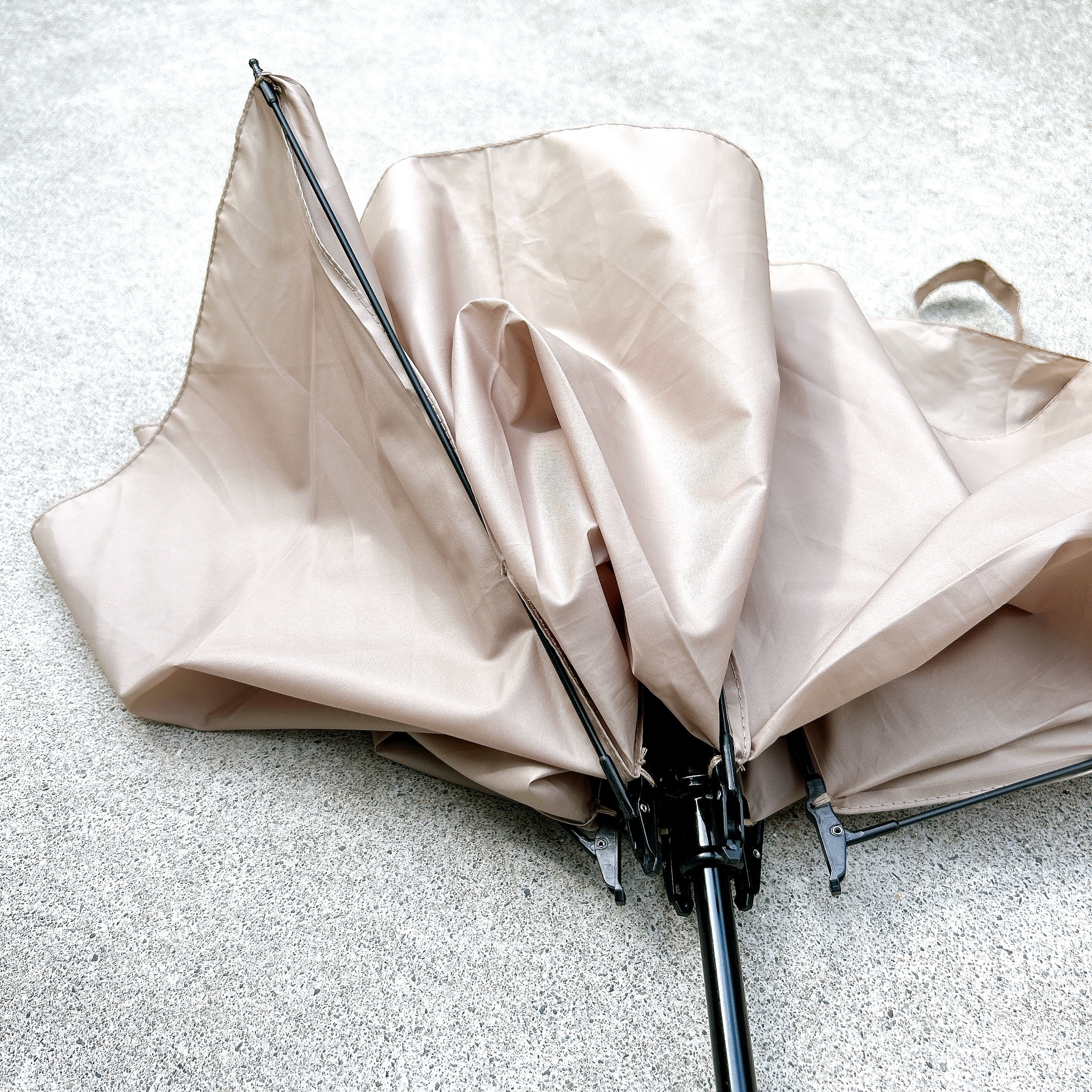 無印良品のおすすめ生活雑貨「晴雨兼用 2通りにたためる 折りたたみ傘」