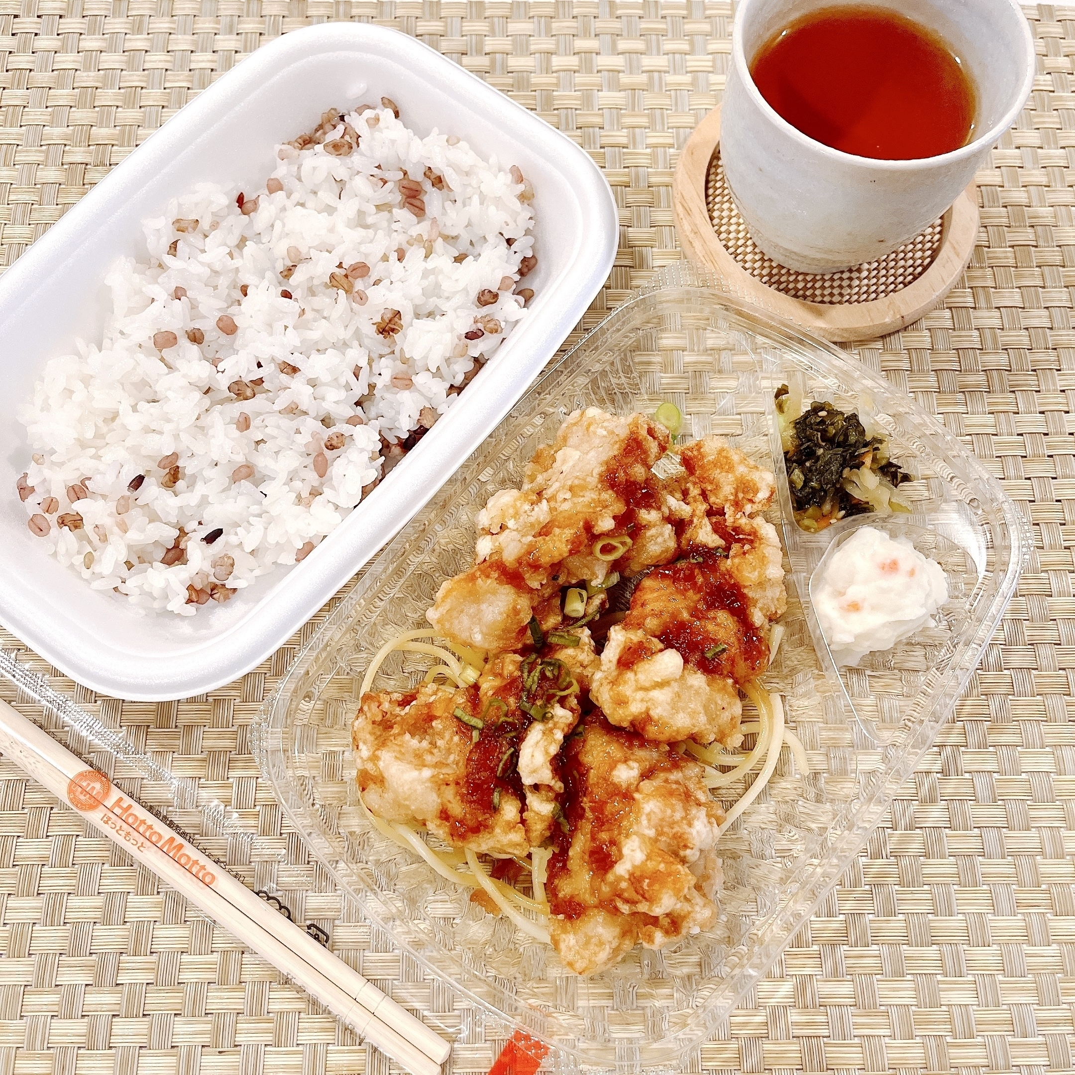 ほっともっとのおすすめ弁当「絶品旨ダレ！ 4コ入り油淋鶏弁当」